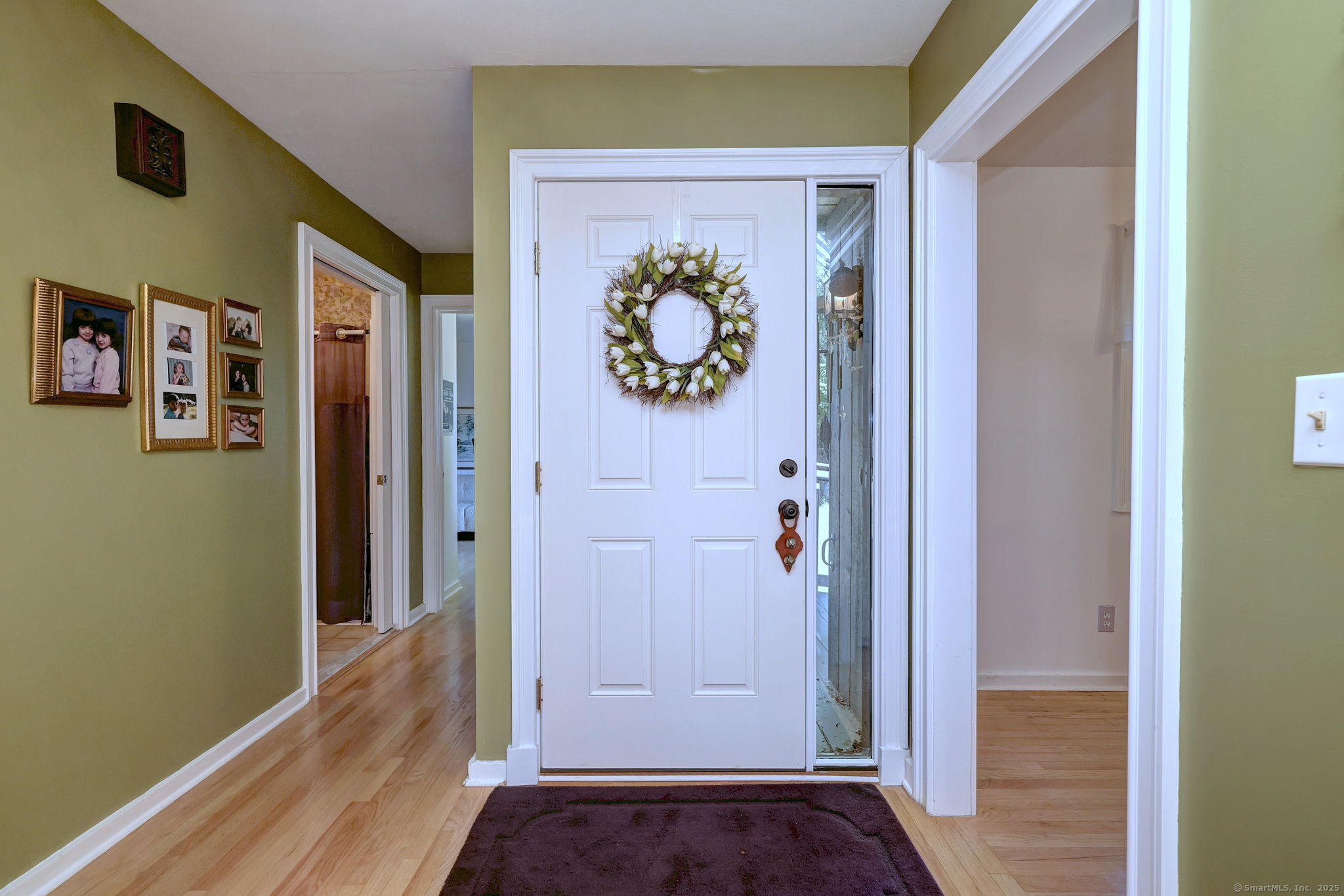 Stratford, Connecticut, 06614, United States, 1 Bedroom Bedrooms, ,3 BathroomsBathrooms,Residential,For Sale,1954891