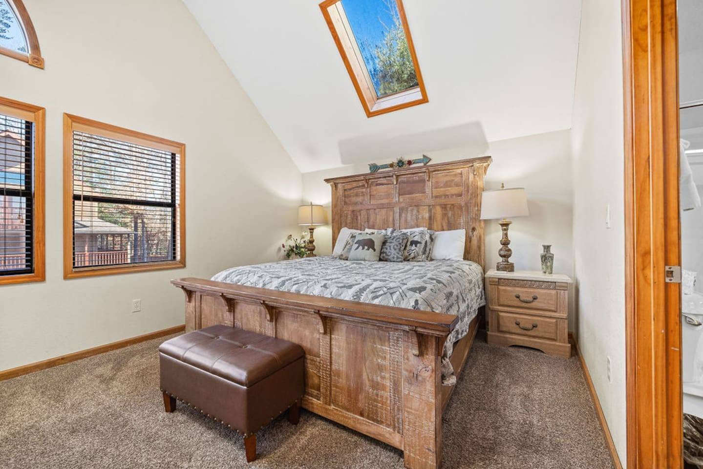 Pigeon Forge, Tennessee, 37863, United States, 4 Bedrooms Bedrooms, ,3 BathroomsBathrooms,Residential,For Sale,1924235