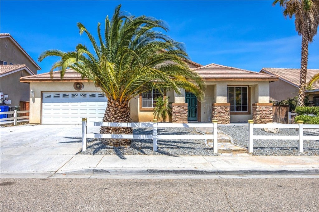 Dellwood Rd, Victorville, CA 92392