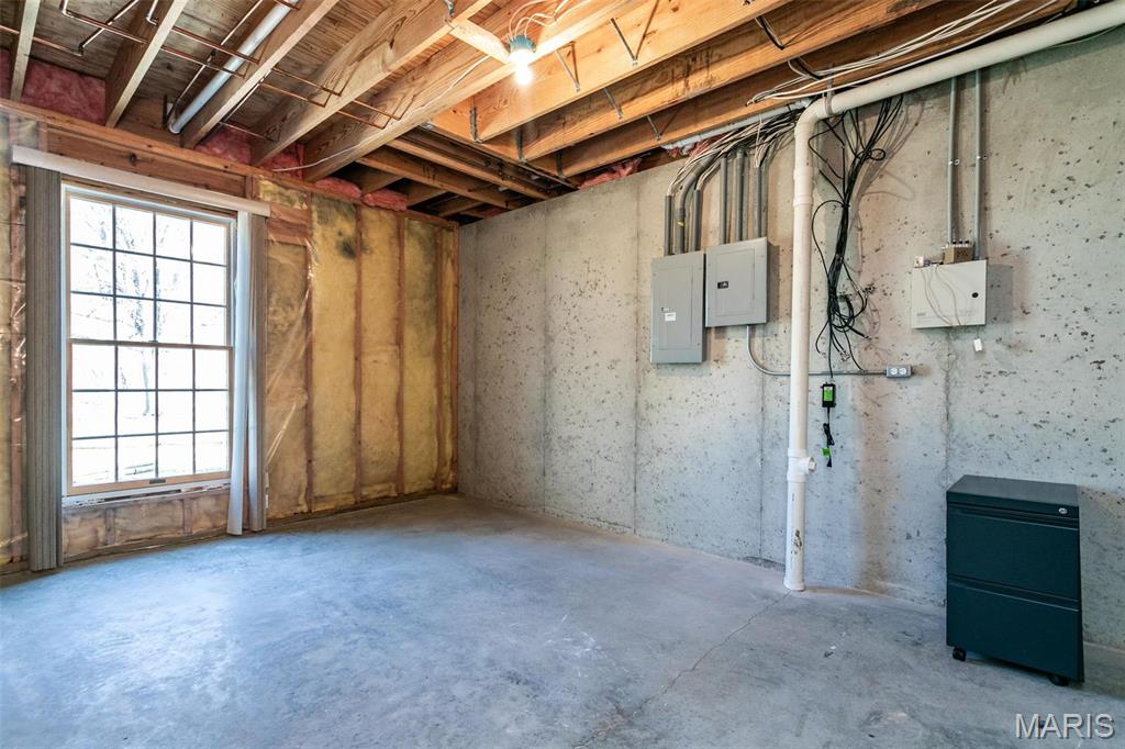 Glen Carbon, Illinois, 62034, United States, 3 Bedrooms Bedrooms, ,4 BathroomsBathrooms,Residential,For Sale,1840876
