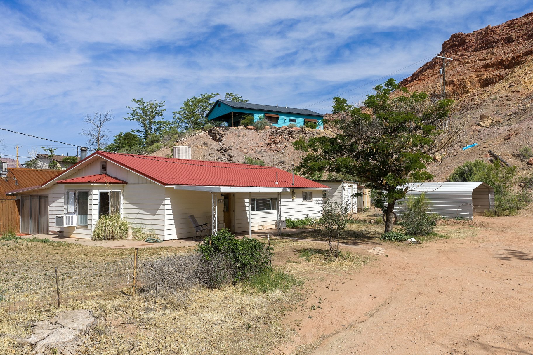  Fixer-Upper Opportunity - Priced to Sell - 物件實景