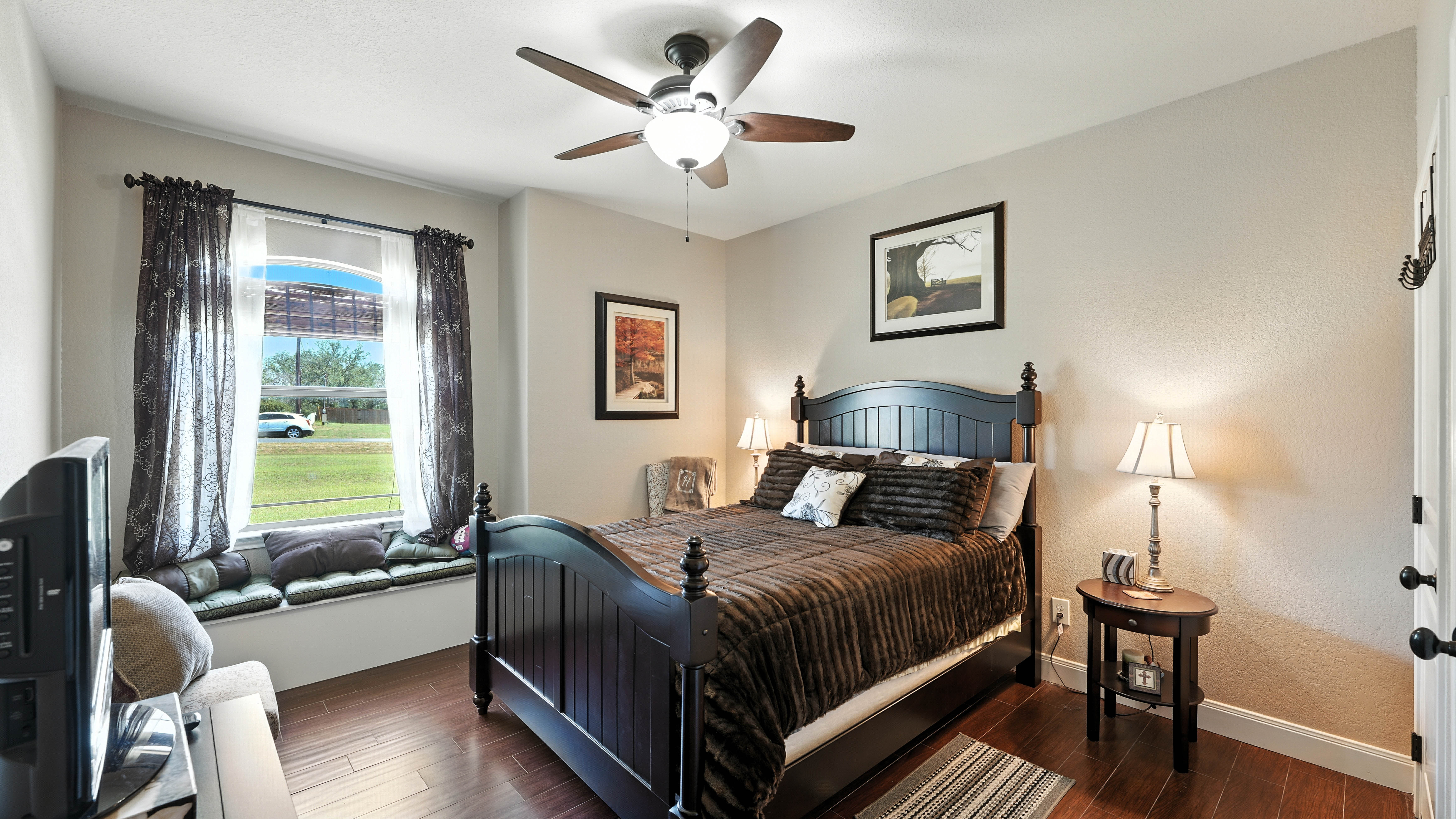 Floresville, Texas, 78114, United States, 3 Bedrooms Bedrooms, ,2 BathroomsBathrooms,Residential,For Sale,1978847