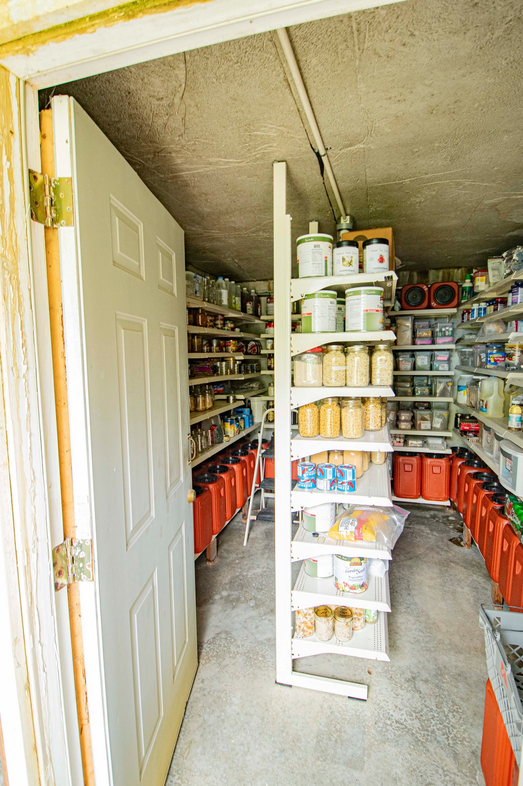 Naples, Idaho, 83847, United States, 2 Bedrooms Bedrooms, ,1 BathroomBathrooms,Residential,For Sale,1979957