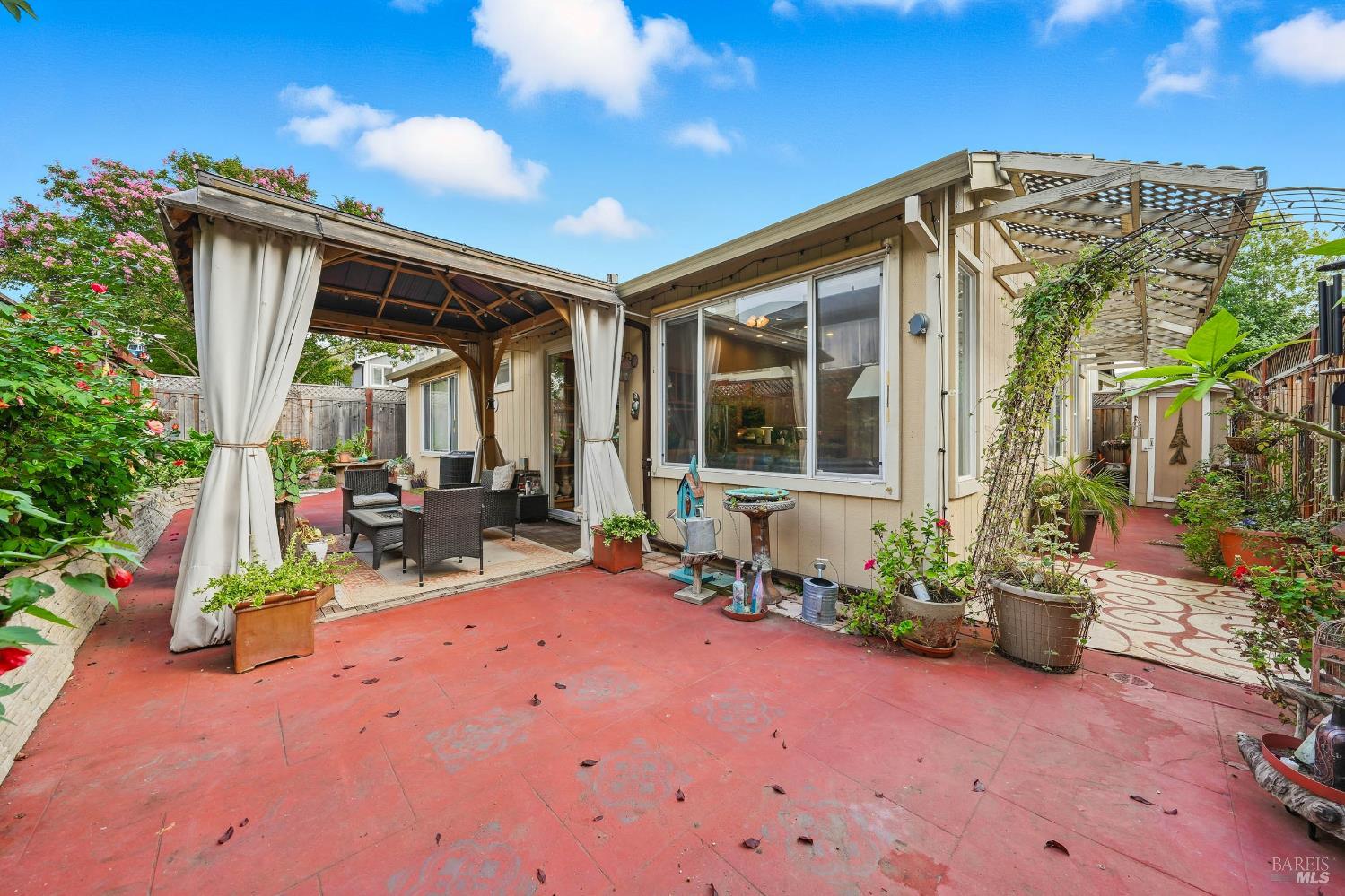 Santa Rosa, California, 95404, United States, 3 Bedrooms Bedrooms, ,2 BathroomsBathrooms,Residential,For Sale,1982129