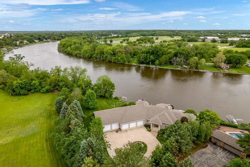 Machesney Park, Illinois, 61115, United States, 4 Bedrooms Bedrooms, ,5 BathroomsBathrooms,Residential,For Sale,2049063