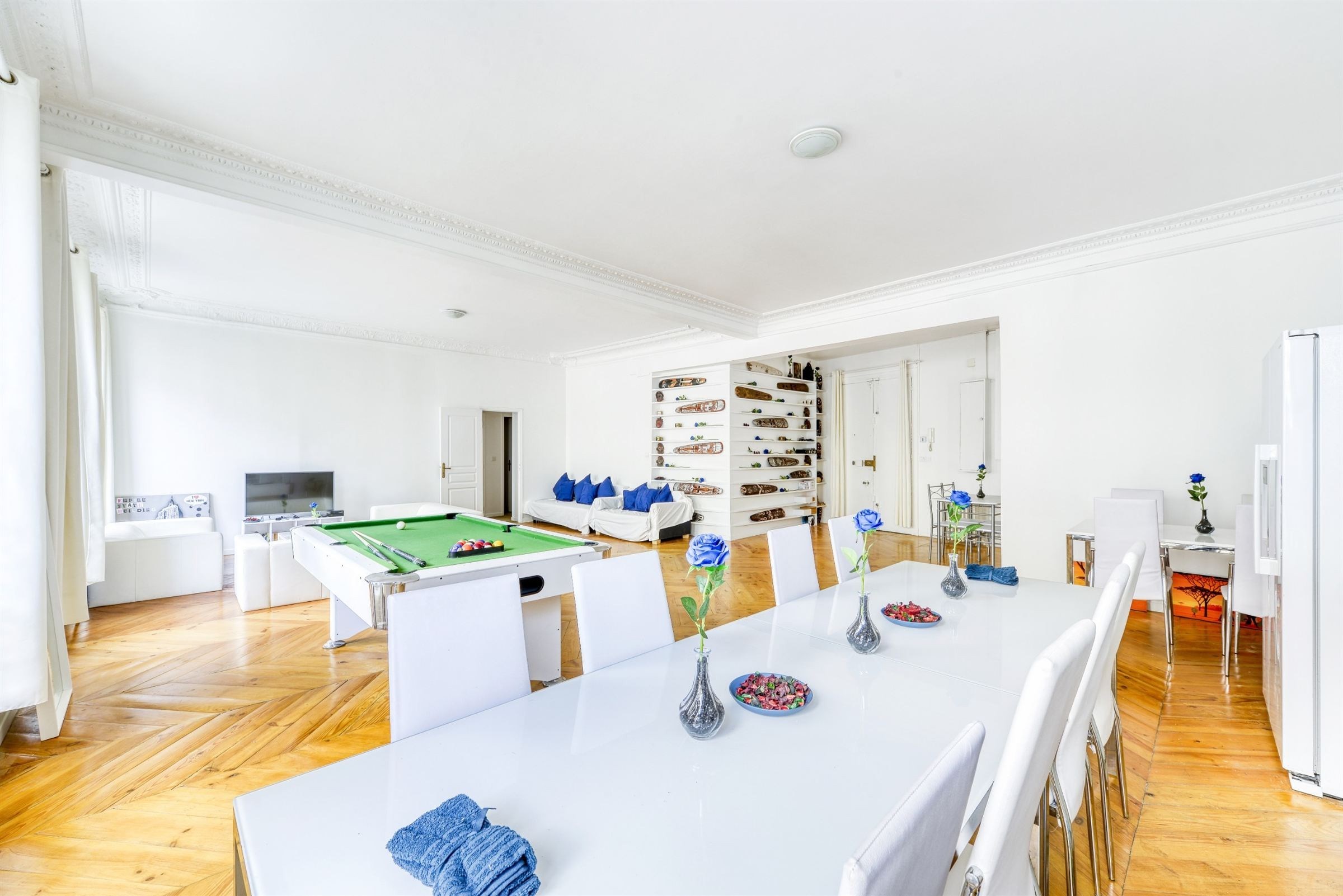  4-Room, 3-Bedroom Apartment in Paris 9th - 物件實景