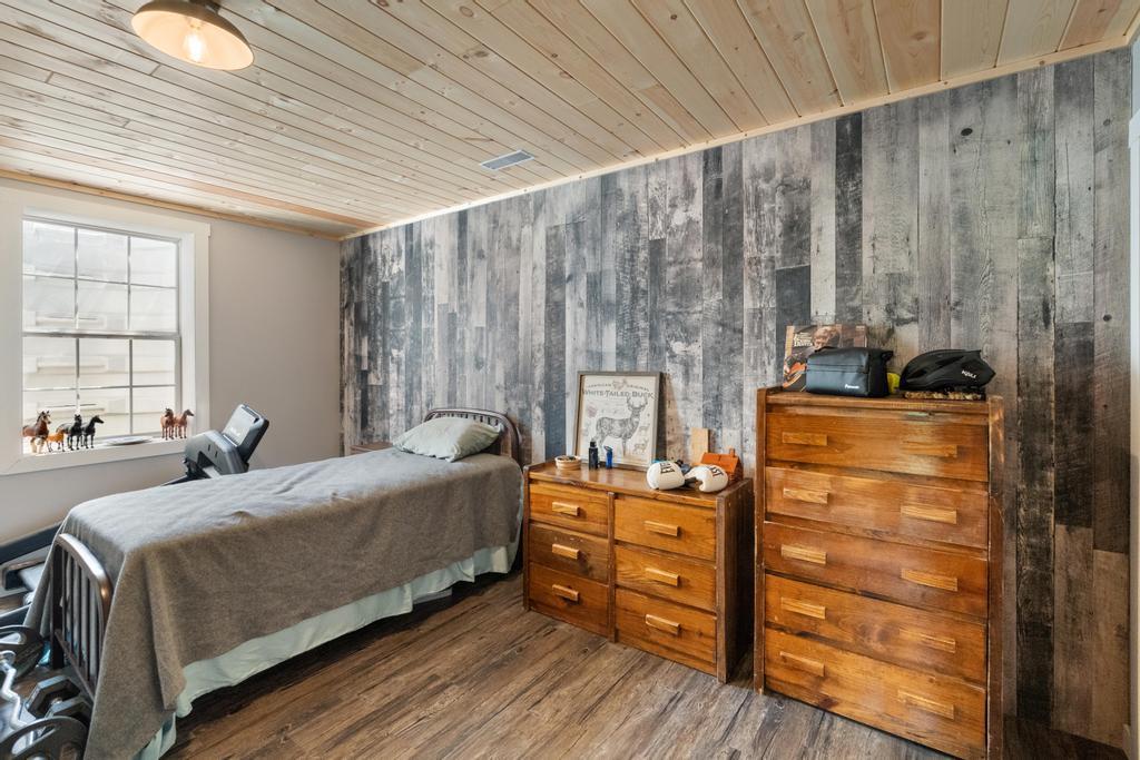 Alanson, Michigan, 49706, United States, 3 Bedrooms Bedrooms, ,3 BathroomsBathrooms,Residential,For Sale,1907039