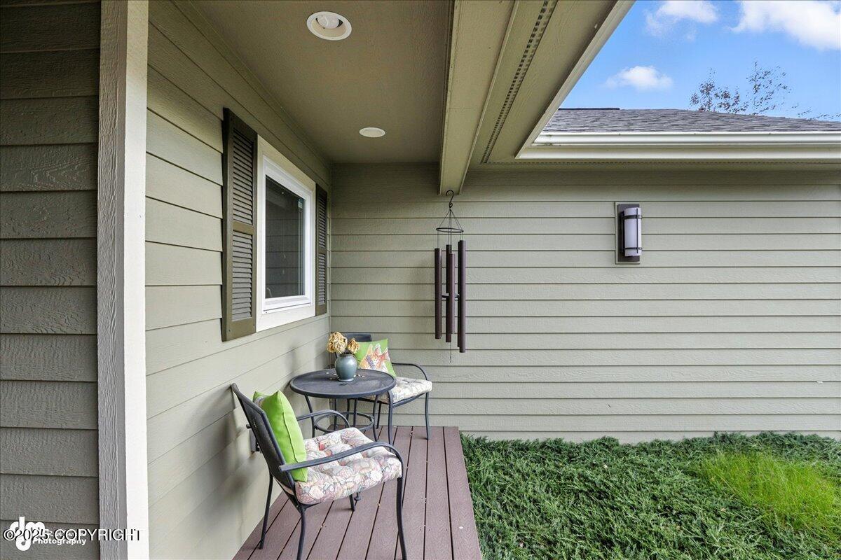 Eagle River, Alaska, 99577, United States, 3 Bedrooms Bedrooms, ,2 BathroomsBathrooms,Residential,For Sale,1936928