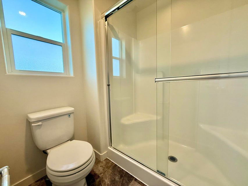 Redmond, Oregon, 97756, United States, 3 Bedrooms Bedrooms, ,3 BathroomsBathrooms,Residential,For Sale,1736801
