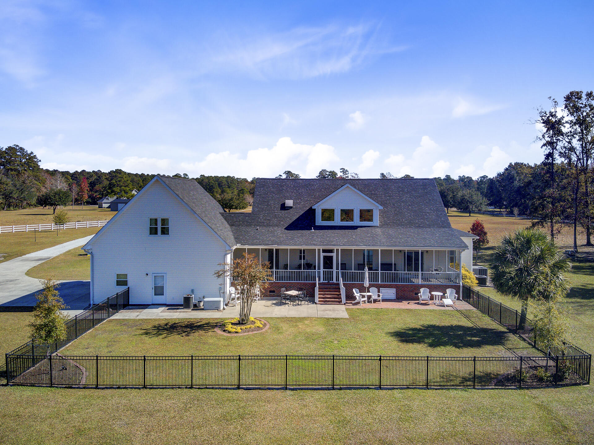 Cross, South Carolina, 29436, United States, 4 Bedrooms Bedrooms, ,3 BathroomsBathrooms,Residential,For Sale,1992832