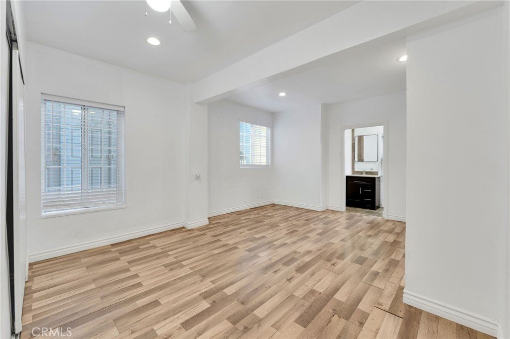 Echo Park, California, 90026, United States, 6 Bedrooms Bedrooms, ,6 BathroomsBathrooms,Residential,For Sale,1981292