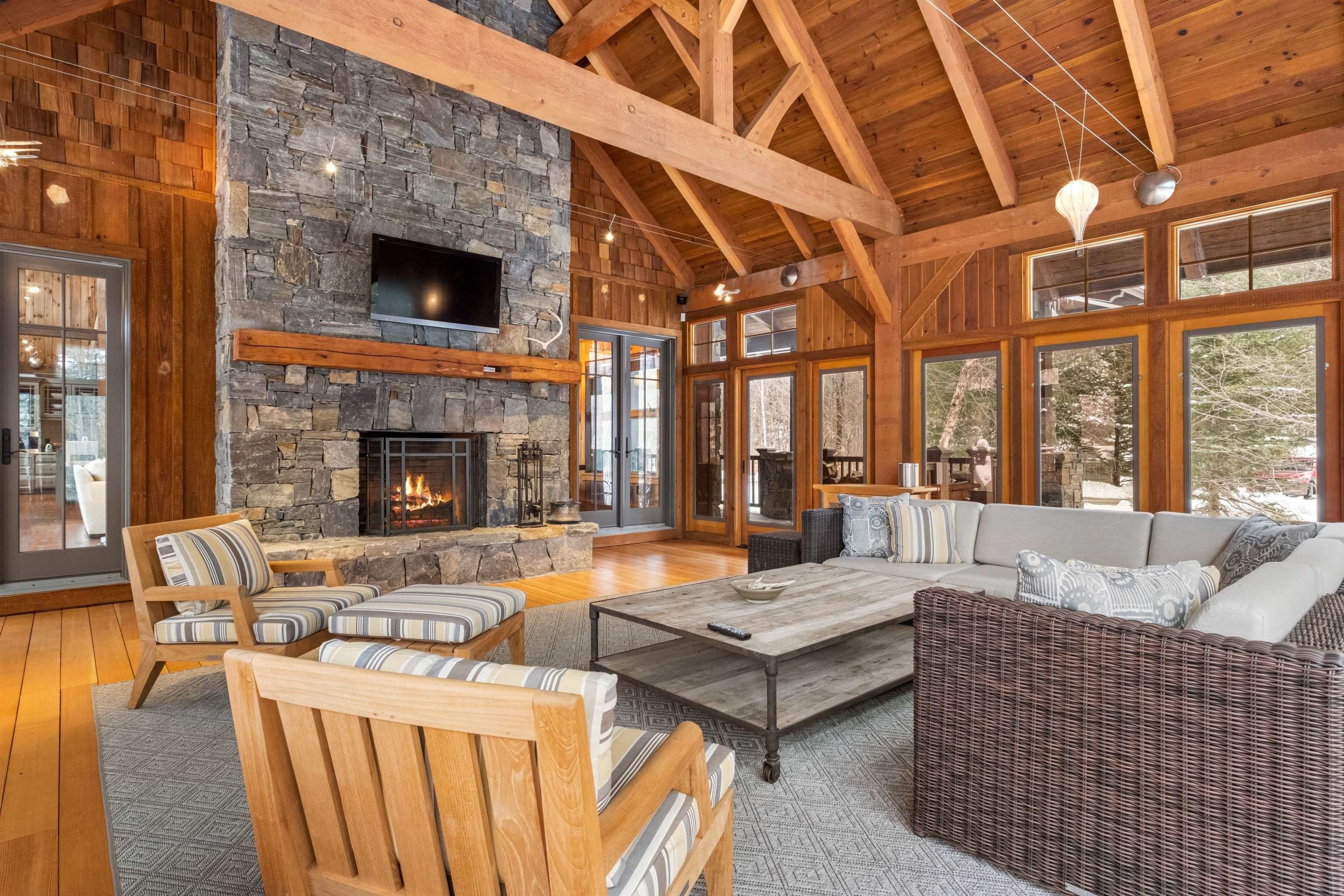 Lincoln, New Hampshire, 03251, United States, 7 Bedrooms Bedrooms, ,4 BathroomsBathrooms,Residential,For Sale,1983511