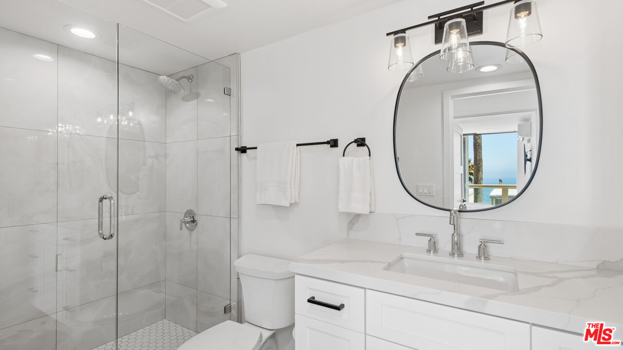 Malibu, California, 90265, United States, 2 Bedrooms Bedrooms, ,2 BathroomsBathrooms,Residential,For Sale,1896546