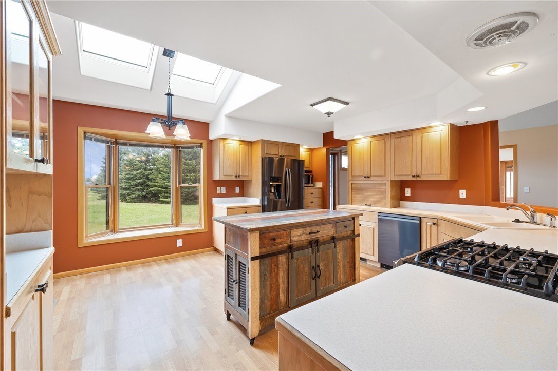 Absarokee, Montana, 59001, United States, 4 Bedrooms Bedrooms, ,4 BathroomsBathrooms,Residential,For Sale,1979121