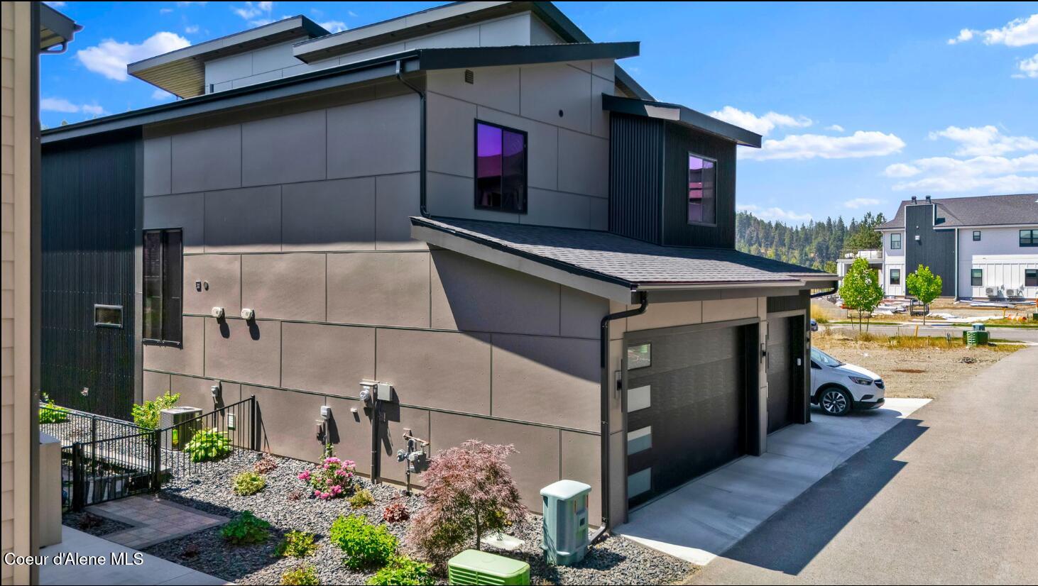 Coeur D'alene, Idaho, 83814, United States, 4 Bedrooms Bedrooms, ,4 BathroomsBathrooms,Residential,For Sale,1927385