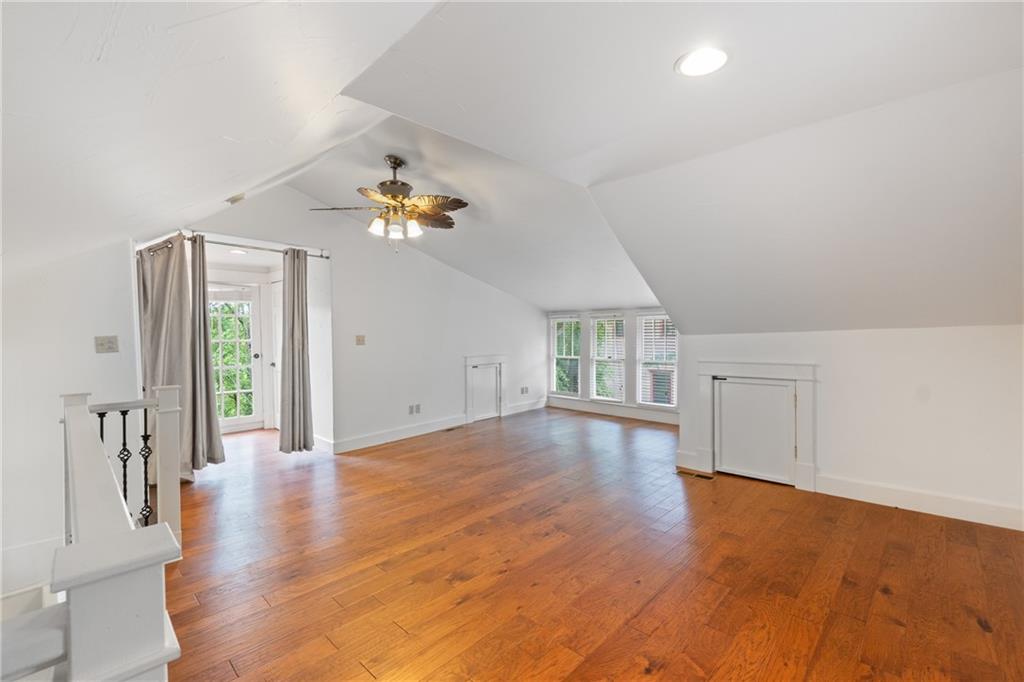 Eureka Springs, Arkansas, 752632, United States, 2 Bedrooms Bedrooms, ,3 BathroomsBathrooms,Residential,For Sale,1980182