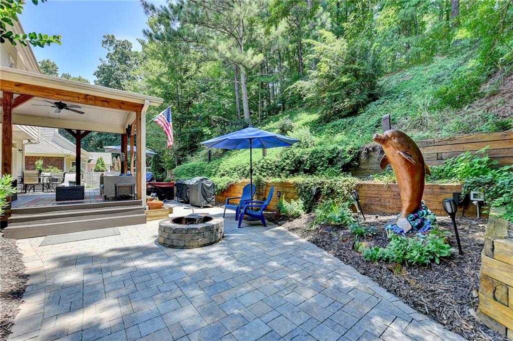 Canton, Georgia, 30115, United States, 6 Bedrooms Bedrooms, ,5 BathroomsBathrooms,Residential,For Sale,1887424