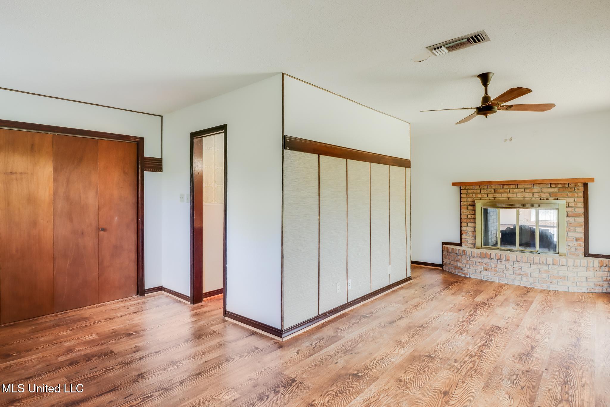 Pass Christian, Mississippi, 39571, United States, 3 Bedrooms Bedrooms, ,2 BathroomsBathrooms,Residential,For Sale,1874692