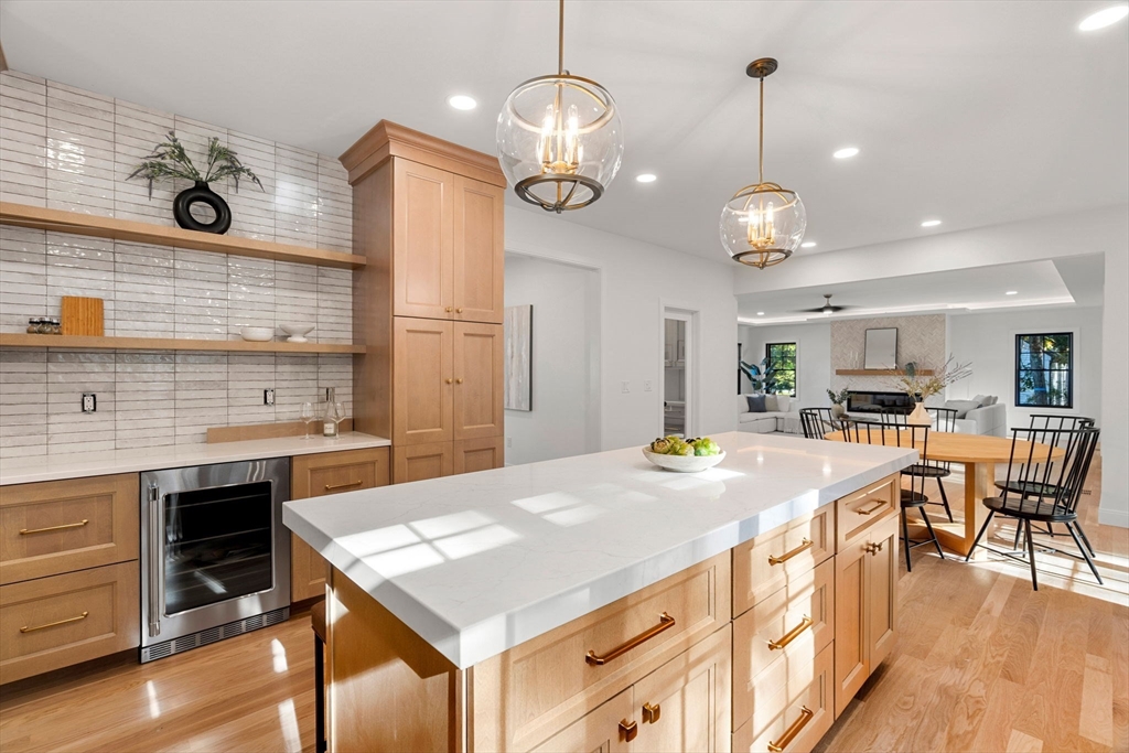 Melrose, Massachusetts, 02176, United States, 5 Bedrooms Bedrooms, ,6 BathroomsBathrooms,Residential,For Sale,1987471