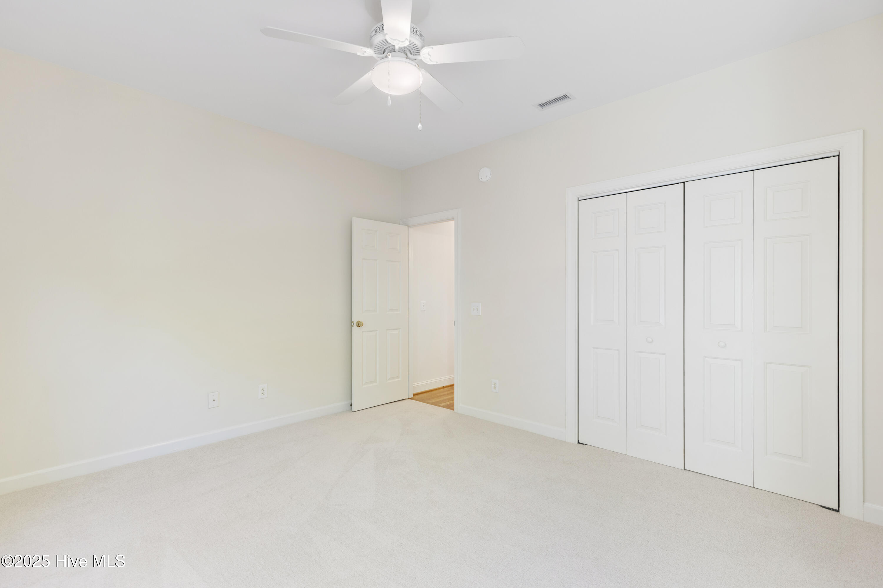 Wilmington, North Carolina, 28409, United States, 4 Bedrooms Bedrooms, ,4 BathroomsBathrooms,Residential,For Sale,1991062