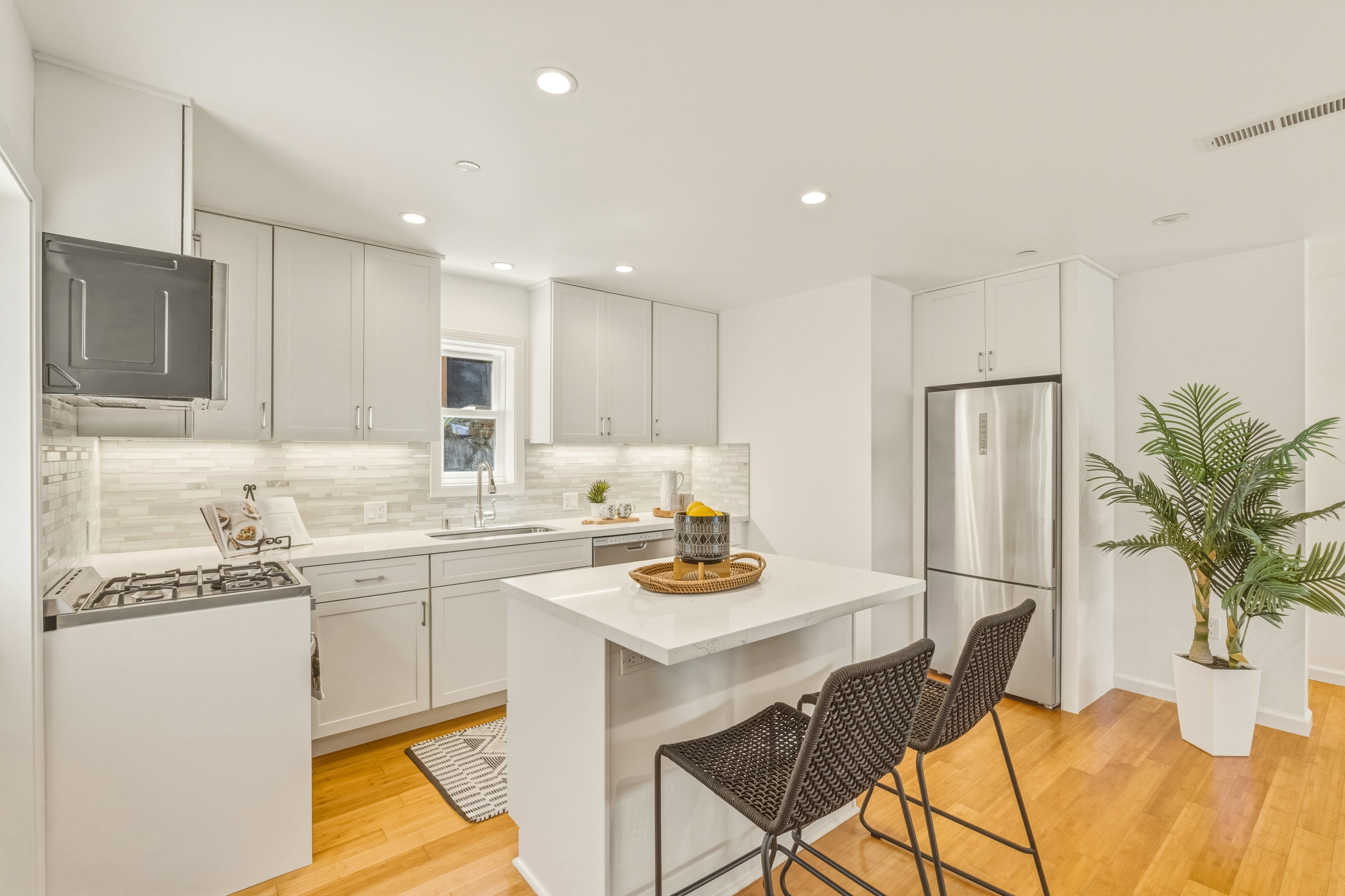  Impeccably Maintained Mill Valley Duplex - Offering Lifestyle and Flexibility - 物件實景