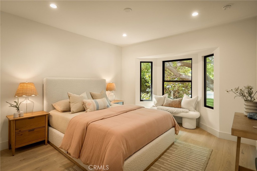 Valley Village, California, 91607, United States, 3 Bedrooms Bedrooms, ,3 BathroomsBathrooms,Residential,For Sale,2002294