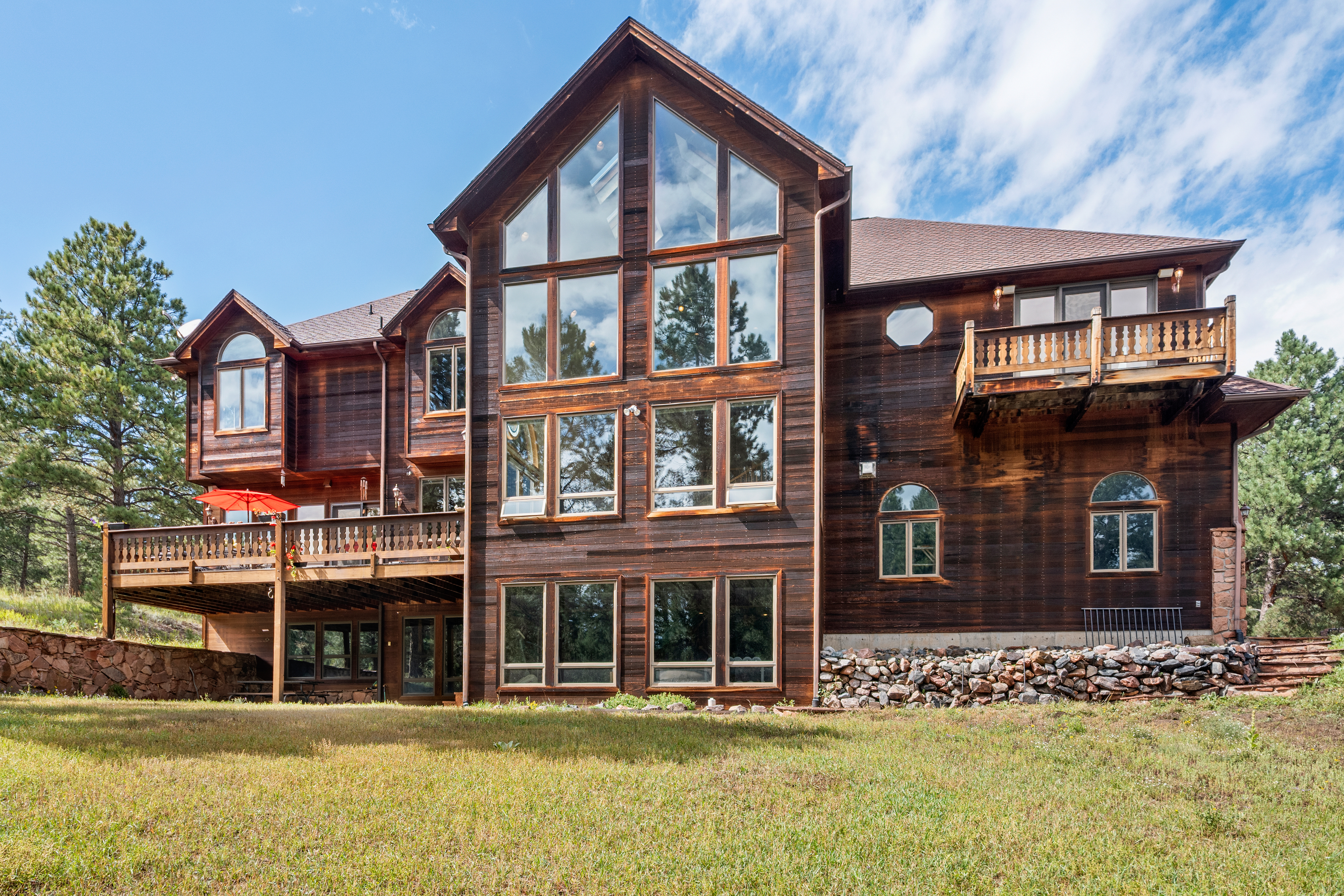  Perfect Blend of Space and Colorado Living That Backs to Pike National Forest - 物件實景