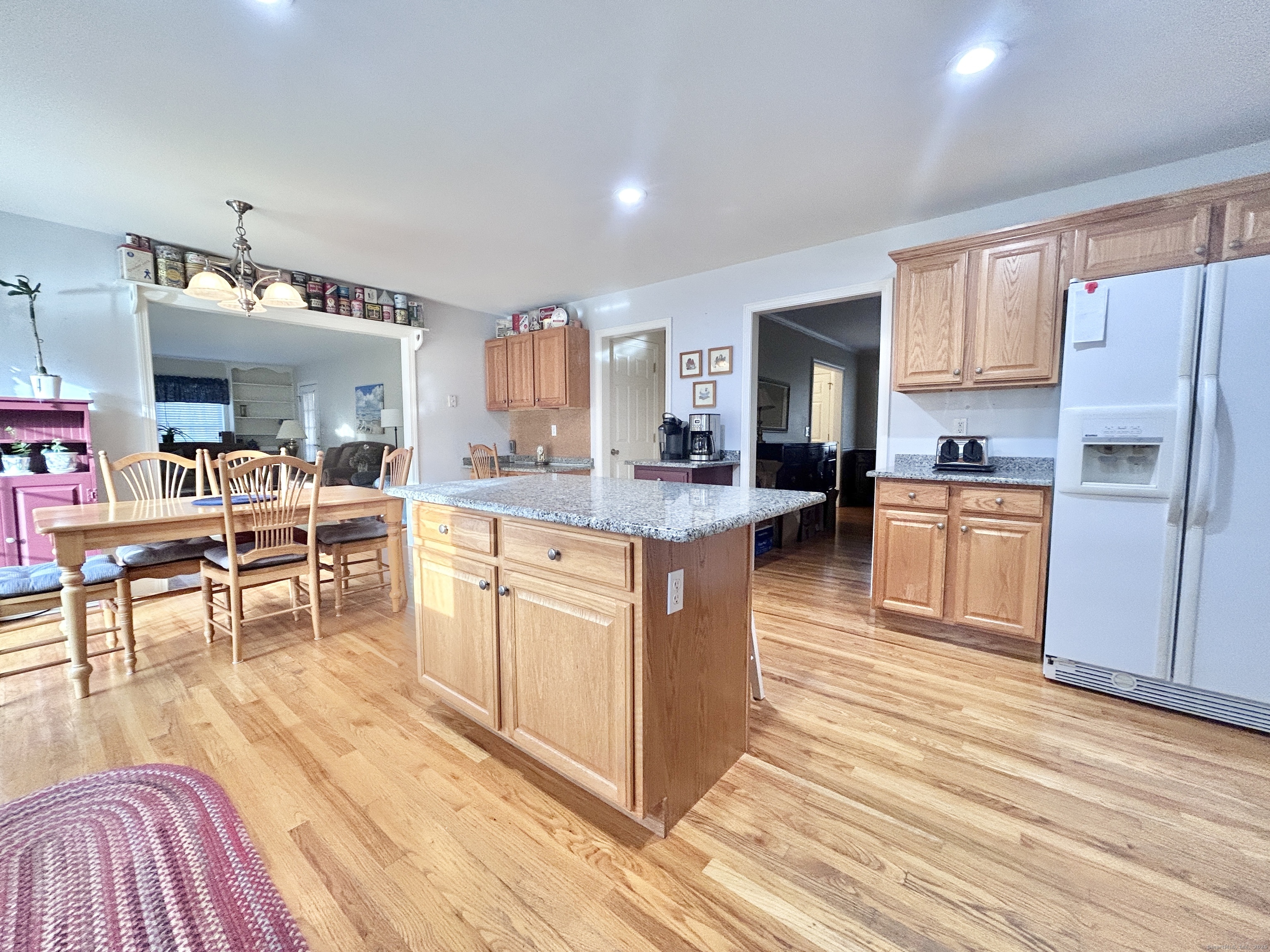 Oxford, Connecticut, 06478, United States, 4 Bedrooms Bedrooms, ,3 BathroomsBathrooms,Residential,For Sale,1993487