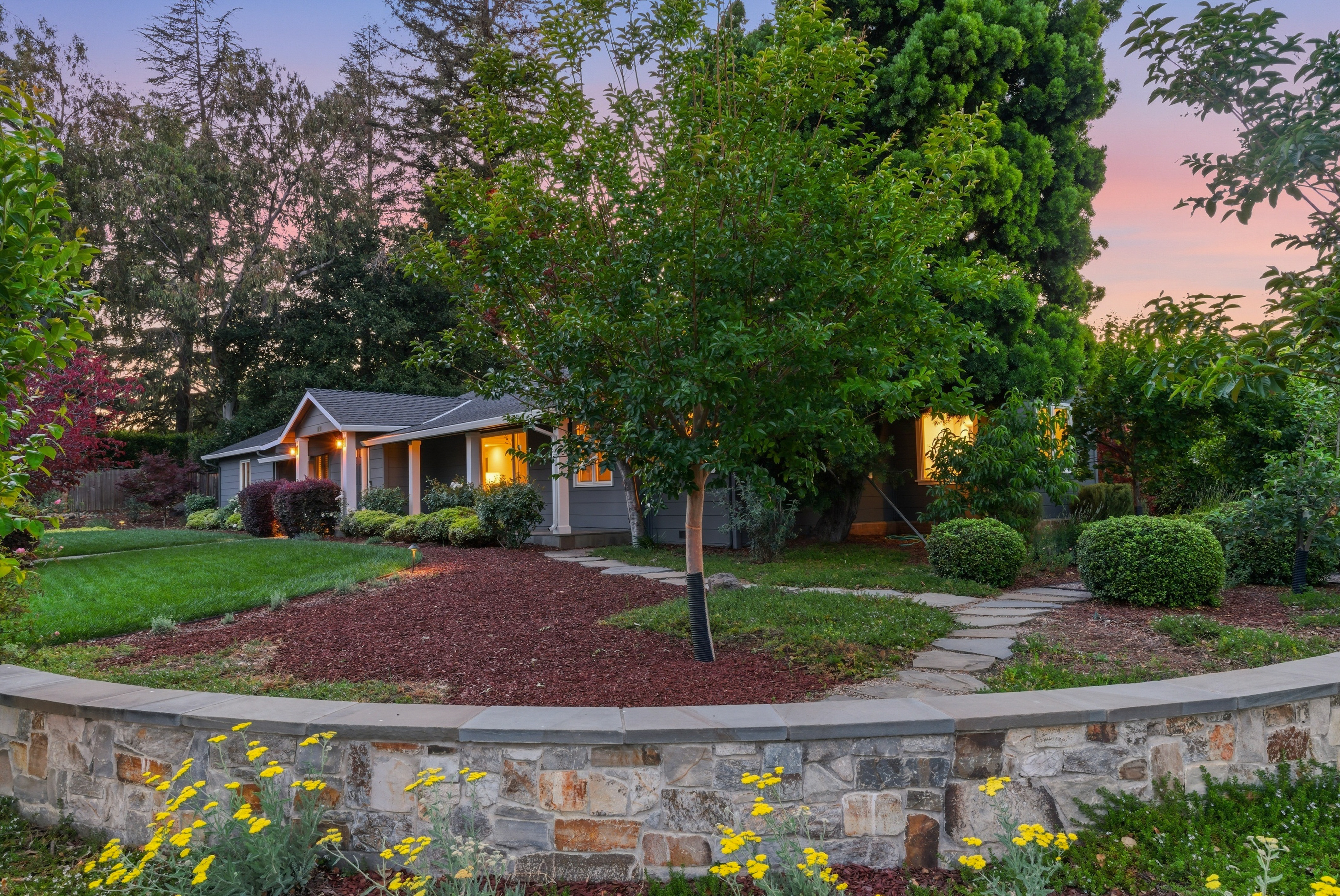  Elegant Single-Story Living on a Premier Corner Lot in Monte Sereno - 物件實景
