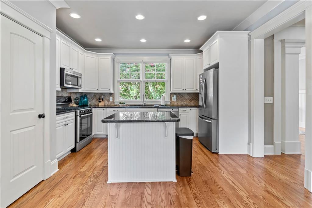 Marietta, Georgia, 30060, United States, 5 Bedrooms Bedrooms, ,4 BathroomsBathrooms,Residential,For Sale,1973923