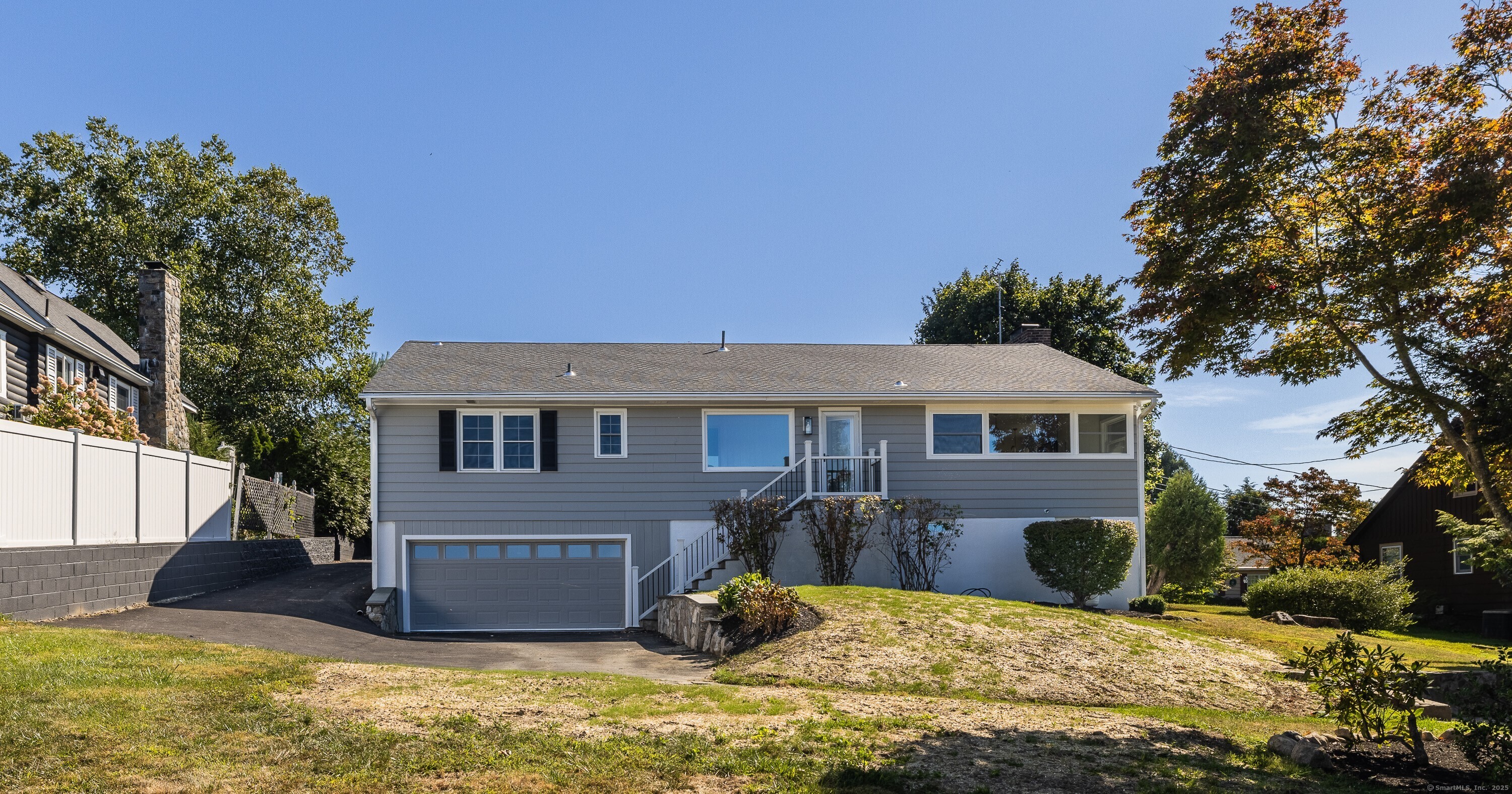 Brookfield, Connecticut, 06804, United States, 3 Bedrooms Bedrooms, ,4 BathroomsBathrooms,Residential,For Sale,1940398