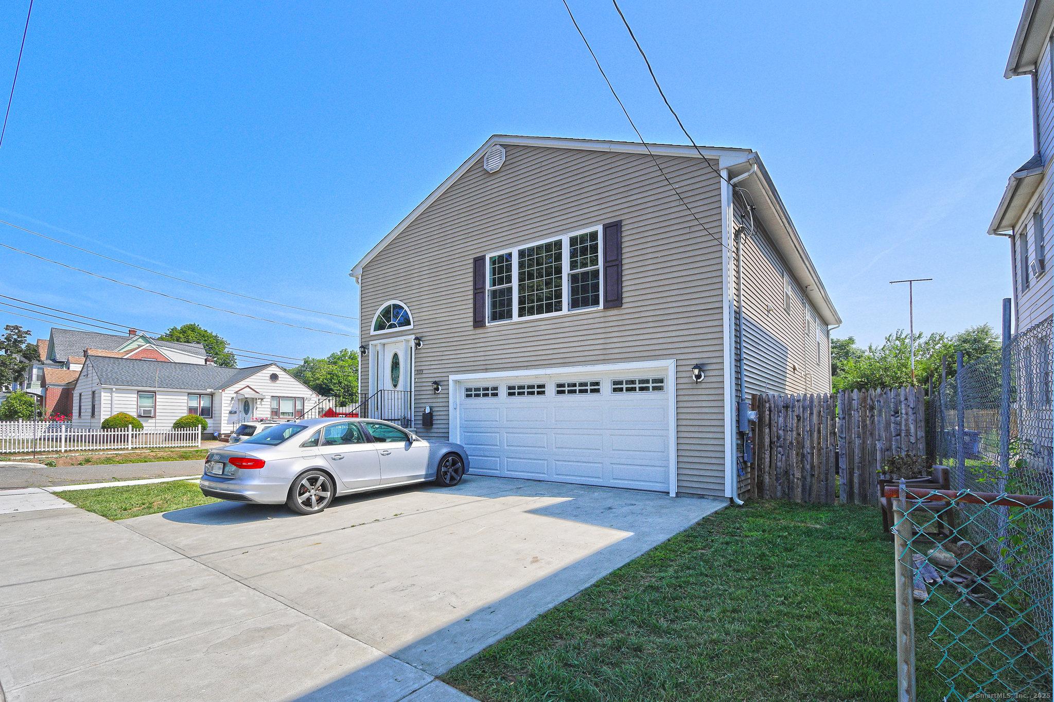 West Haven, Connecticut, 06516, United States, 5 Bedrooms Bedrooms, ,3 BathroomsBathrooms,Residential,For Sale,1918382