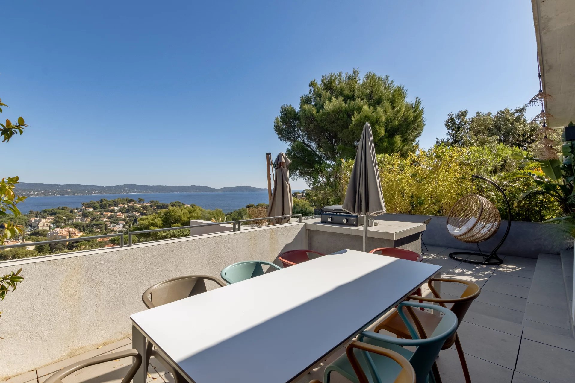 Cavalaire-sur-Mer, Provence-Alpes-Côte d’Azur, 83240, FR, 7 Bedrooms Bedrooms, ,9 BathroomsBathrooms,Residential,For Sale,1987792