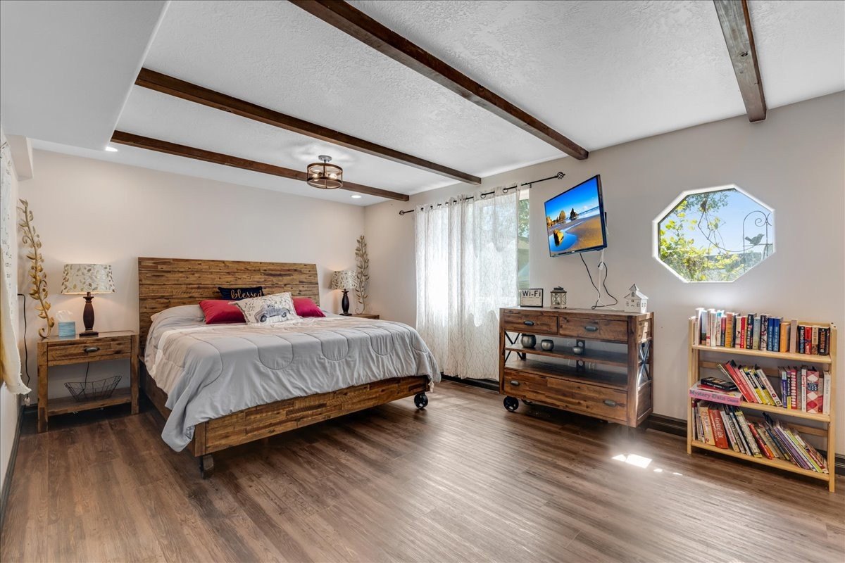 Black Eagle, Montana, 59414, United States, 4 Bedrooms Bedrooms, ,3 BathroomsBathrooms,Residential,For Sale,1921006