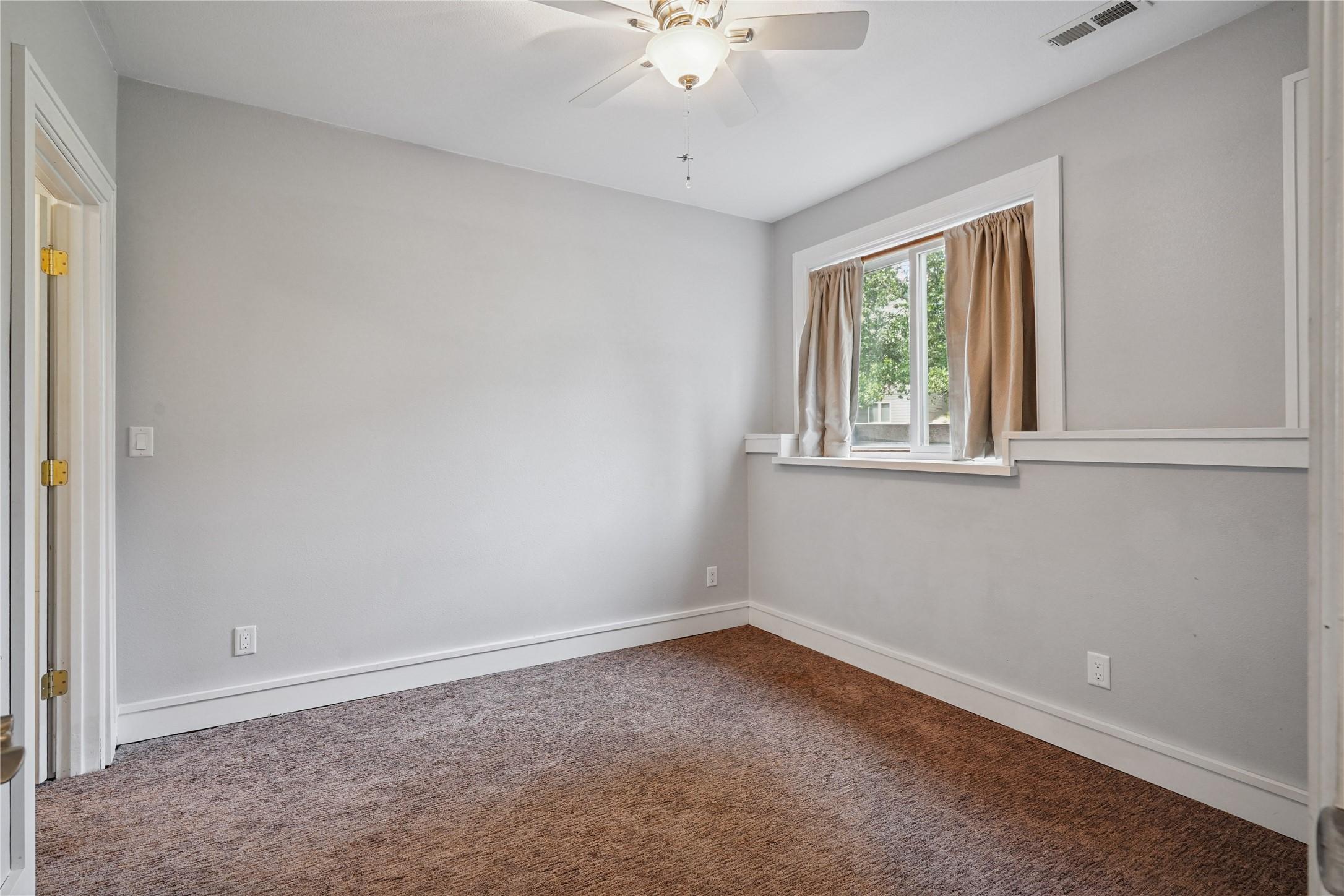 Urbandale, Iowa, 50323, United States, 5 Bedrooms Bedrooms, ,5 BathroomsBathrooms,Residential,For Sale,1978206