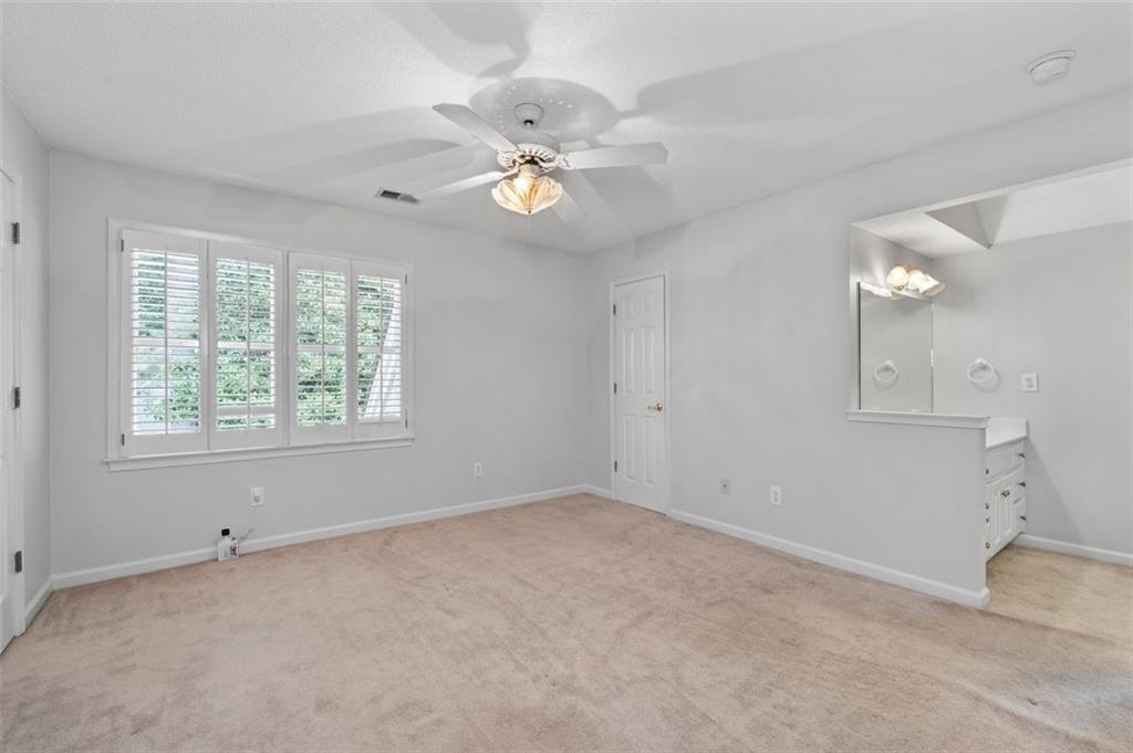Jonesboro, Georgia, 30236, United States, 5 Bedrooms Bedrooms, ,5 BathroomsBathrooms,Residential,For Sale,1889990