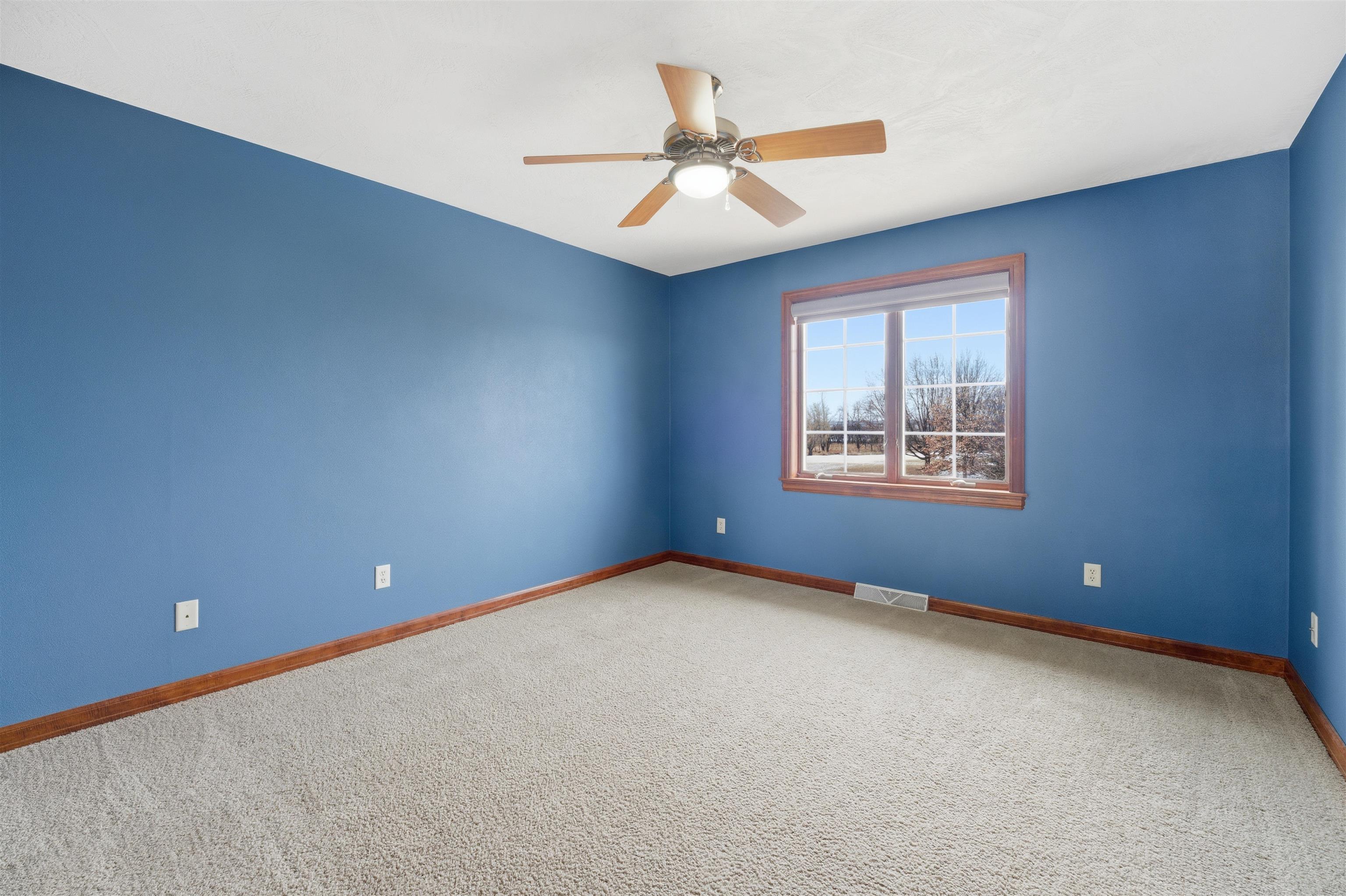 Oshkosh, Wisconsin, 54904, United States, 4 Bedrooms Bedrooms, ,4 BathroomsBathrooms,Residential,For Sale,2009649