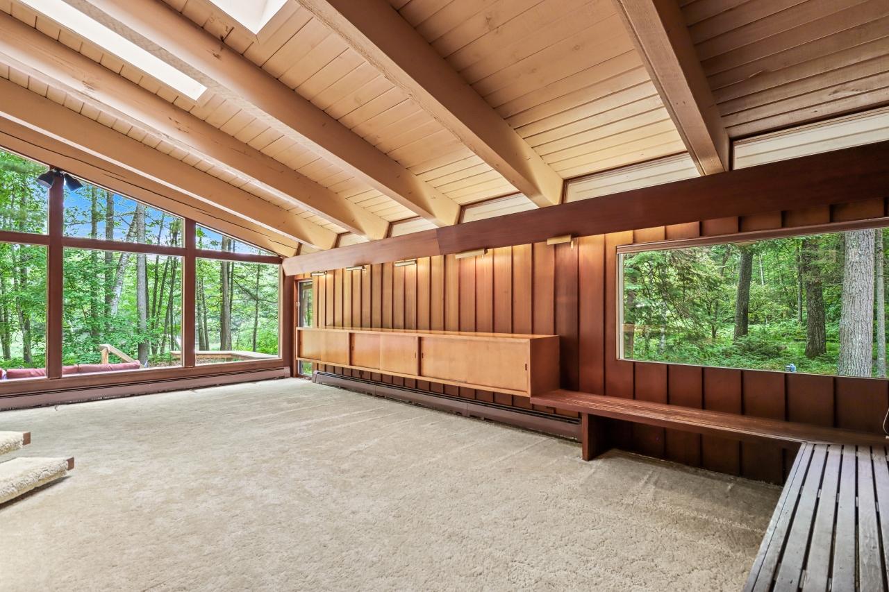 Manitowish Waters, Wisconsin, 54545, United States, 4 Bedrooms Bedrooms, ,3 BathroomsBathrooms,Residential,For Sale,1974750