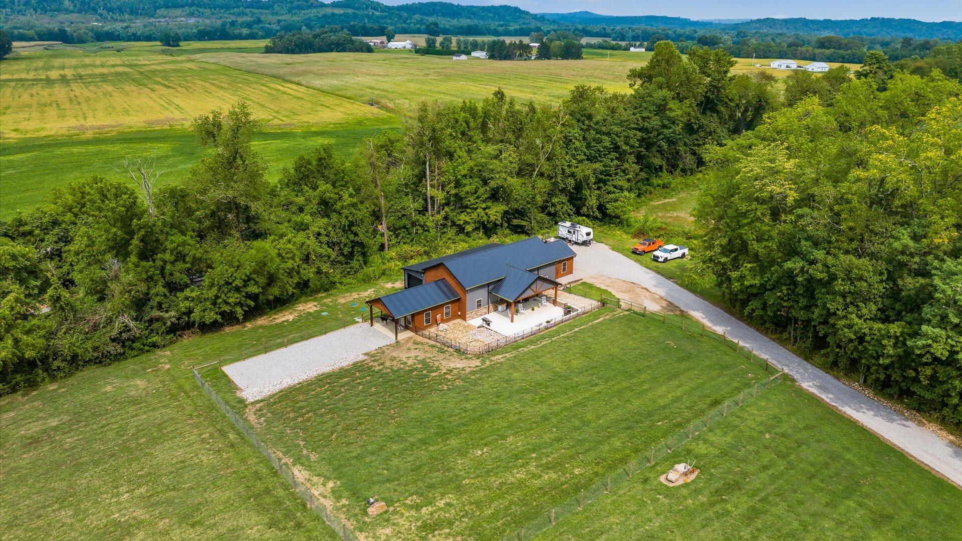 Frazeysburg, Ohio, 43822, United States, 3 Bedrooms Bedrooms, ,2 BathroomsBathrooms,Residential,For Sale,1942173