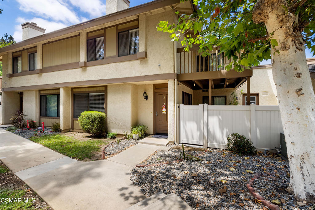 Simi Valley, California, 93065, United States, 3 Bedrooms Bedrooms, ,2 BathroomsBathrooms,Residential,For Sale,1901718