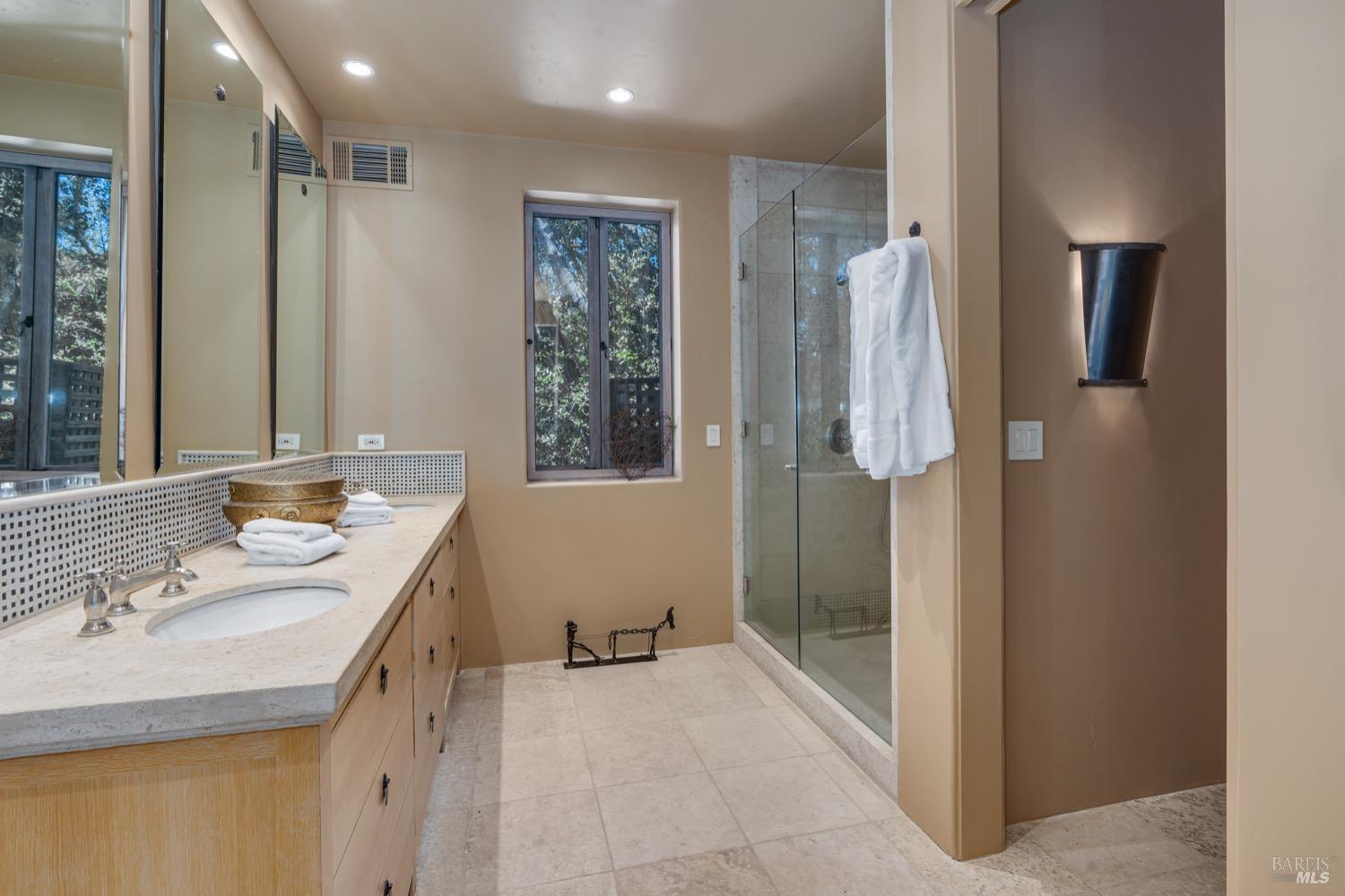 Calistoga, California, 94515, United States, 8 Bedrooms Bedrooms, ,10 BathroomsBathrooms,Residential,For Sale,1896819