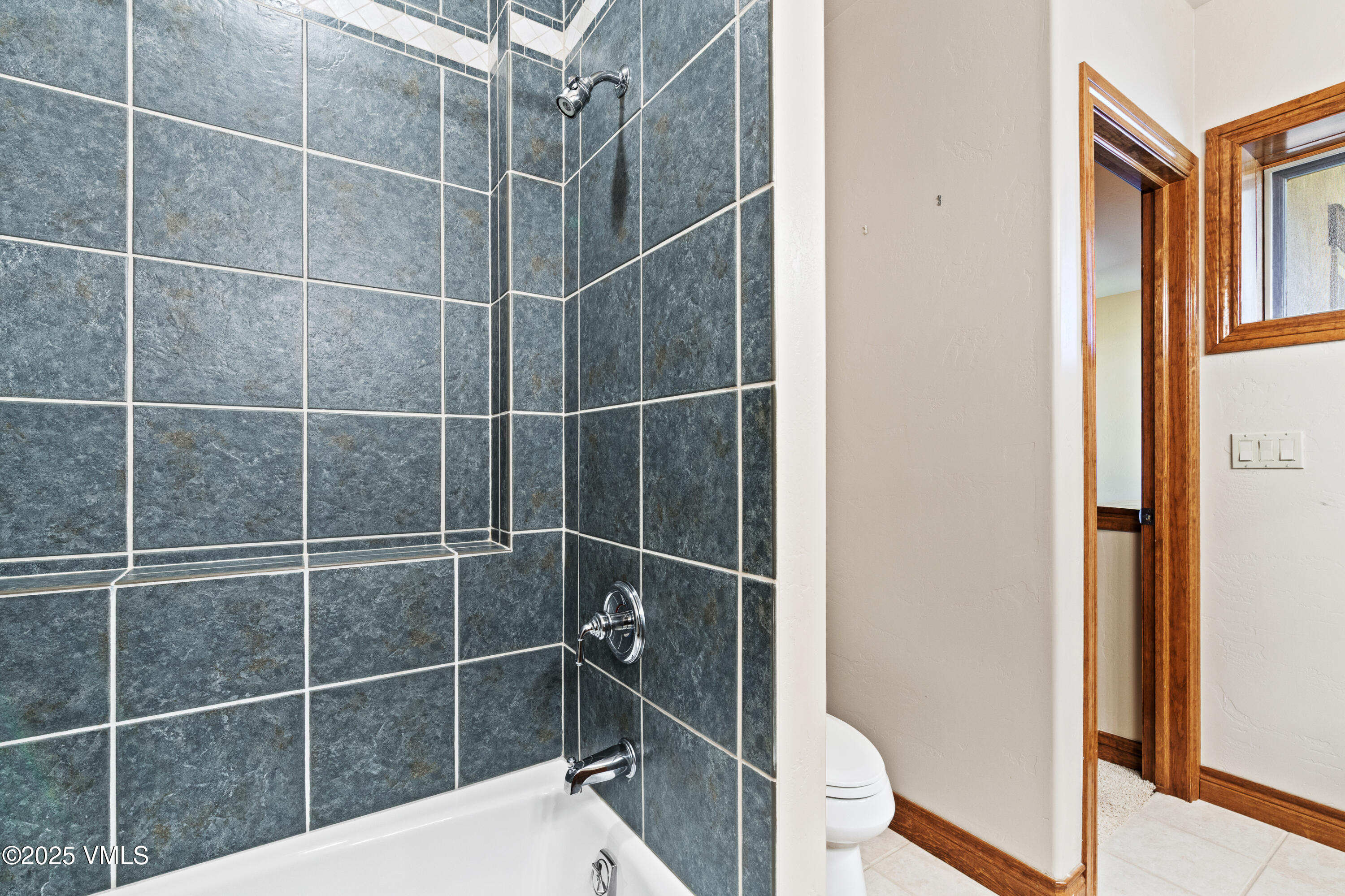 Gypsum, Colorado, 81637, United States, 6 Bedrooms Bedrooms, ,5 BathroomsBathrooms,Residential,For Sale,1987676