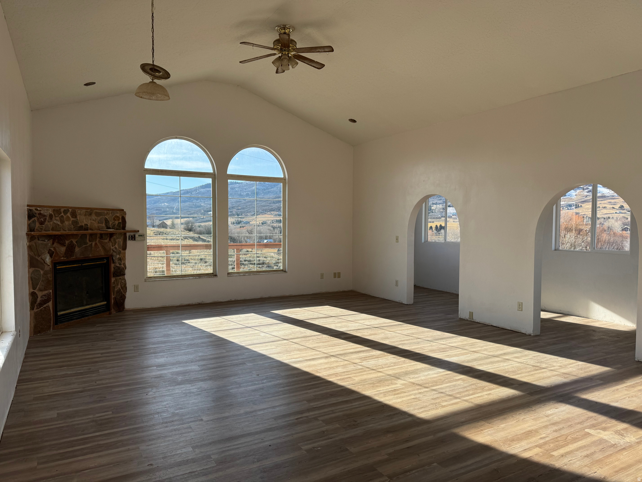 Eden, Utah, 84310, United States, 2 Bedrooms Bedrooms, ,1 BathroomBathrooms,Residential,For Sale,2001672