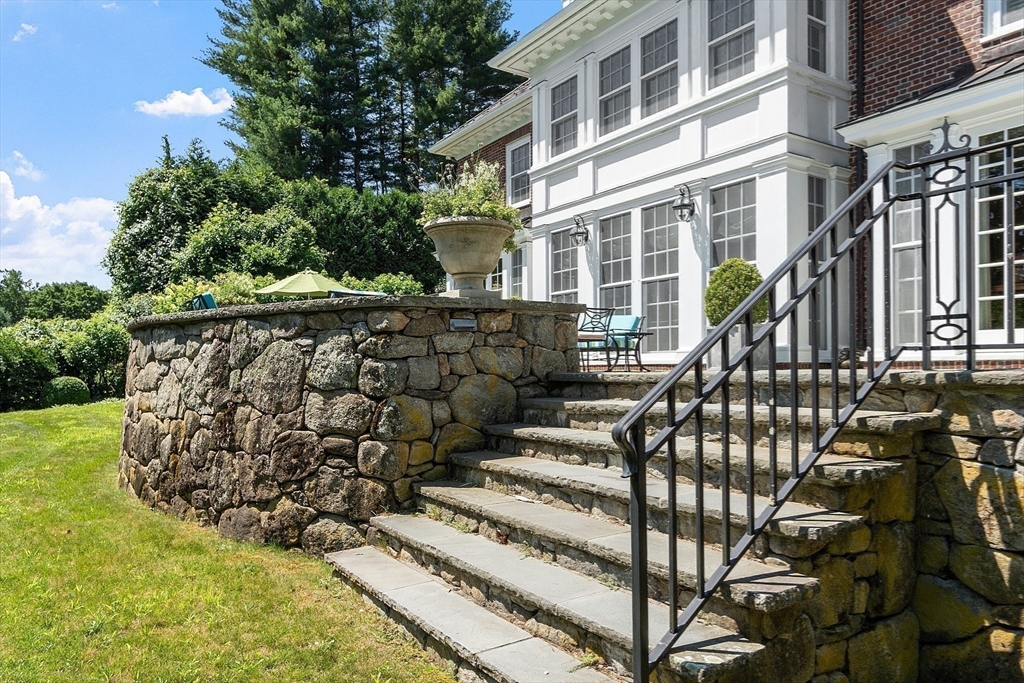 Concord, Massachusetts, 01742, United States, 5 Bedrooms Bedrooms, ,8 BathroomsBathrooms,Residential,For Sale,1932676