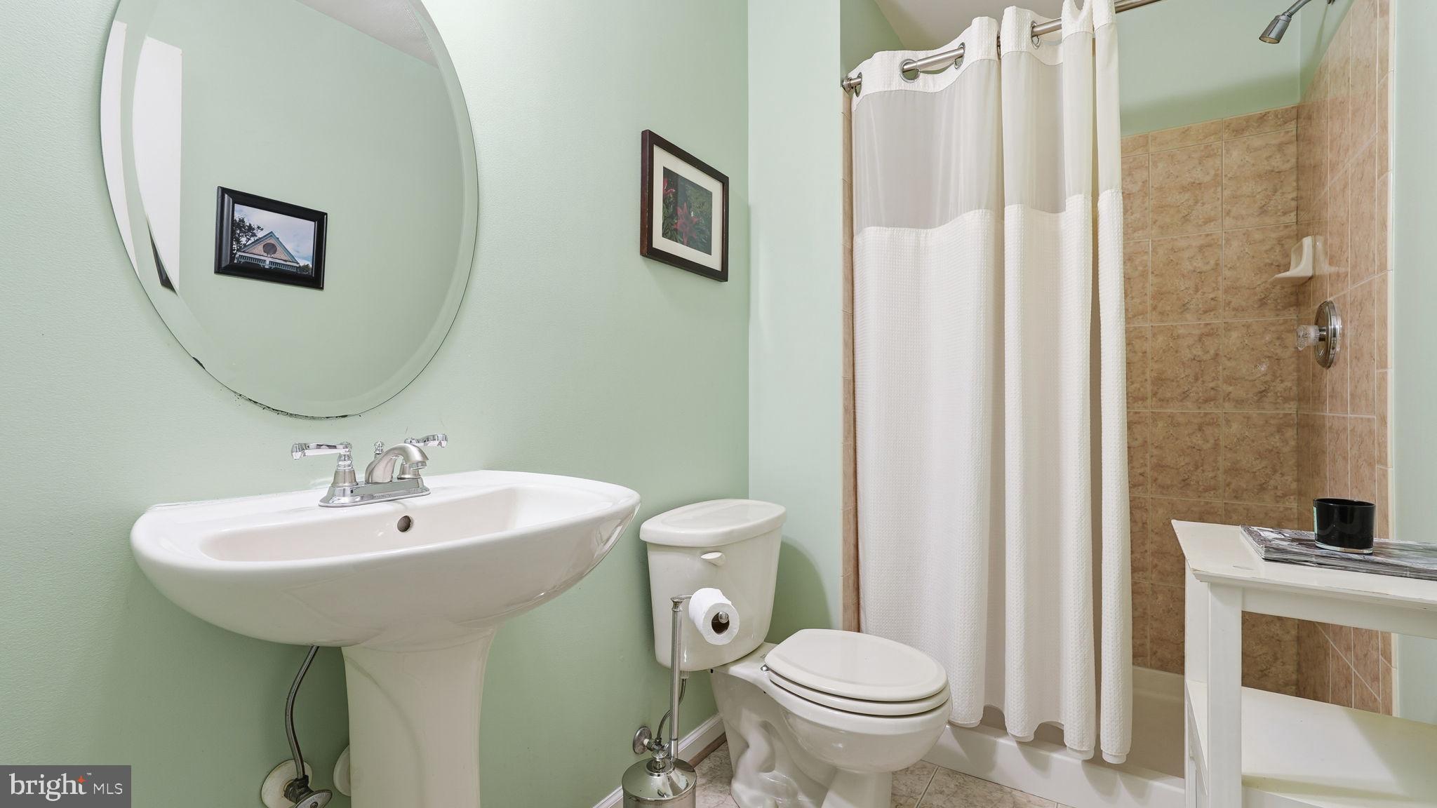 Lorton, Virginia, 22079, United States, 4 Bedrooms Bedrooms, ,3 BathroomsBathrooms,Residential,For Sale,2005654