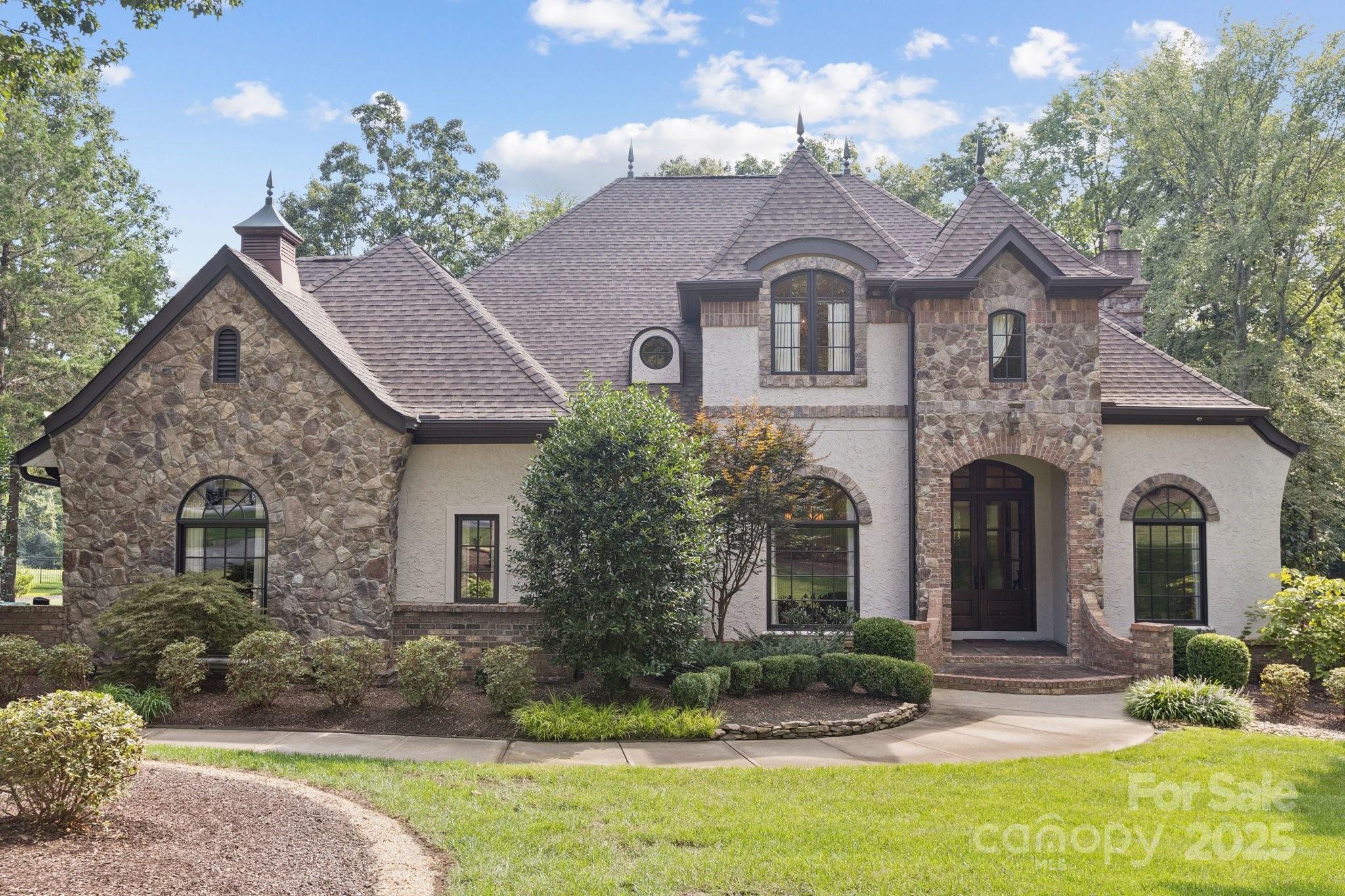 Waxhaw, North Carolina, 28173, United States, 5 Bedrooms Bedrooms, ,4 BathroomsBathrooms,Residential,For Sale,1940354
