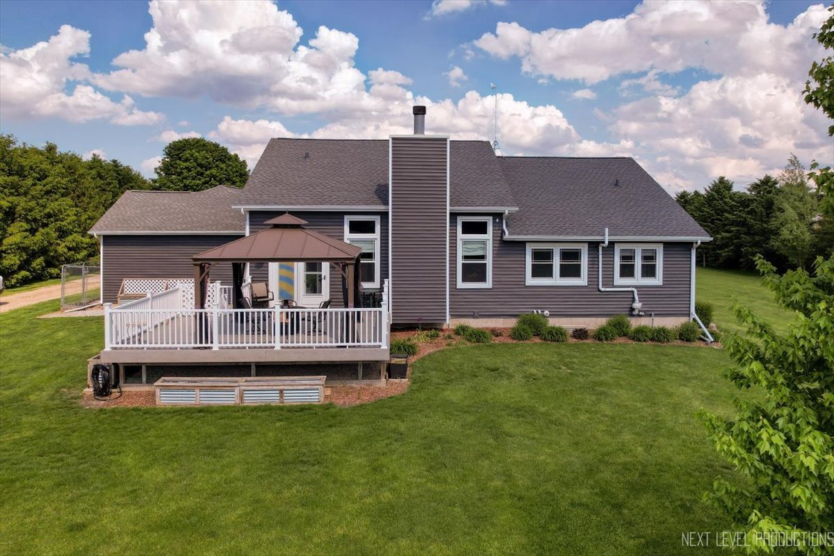 Leland, Illinois, 60531, United States, 3 Bedrooms Bedrooms, ,3 BathroomsBathrooms,Residential,For Sale,1980976