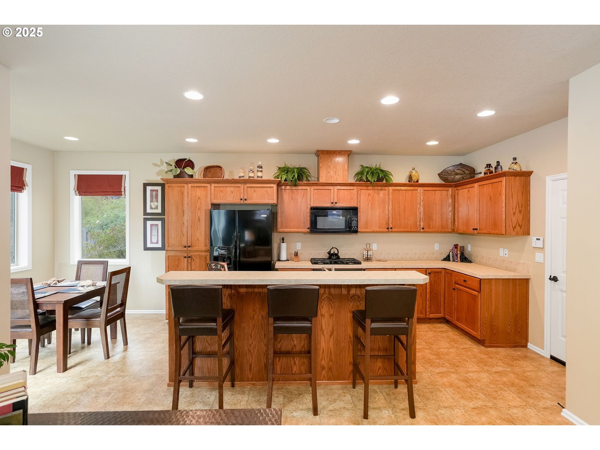 Albany, Oregon, 97321, United States, 3 Bedrooms Bedrooms, ,2 BathroomsBathrooms,Residential,For Sale,1925362