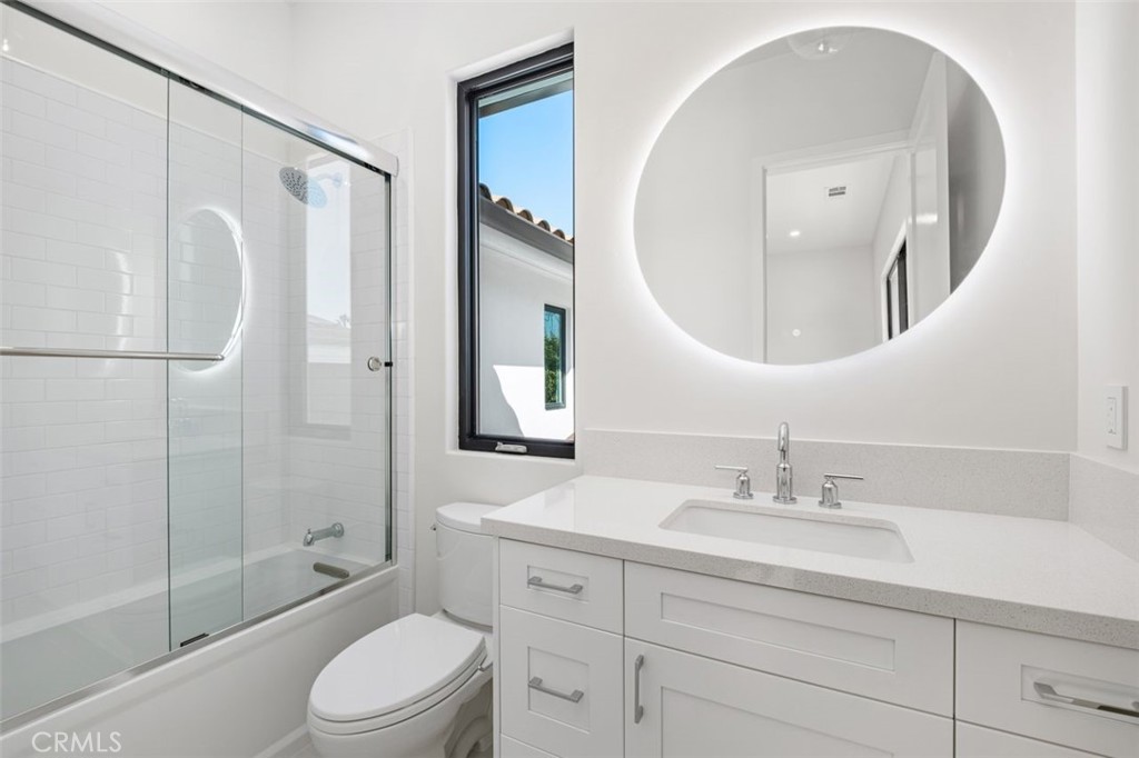 Dana Point, California, 92624, United States, 5 Bedrooms Bedrooms, ,4 BathroomsBathrooms,Residential,For Sale,1991837