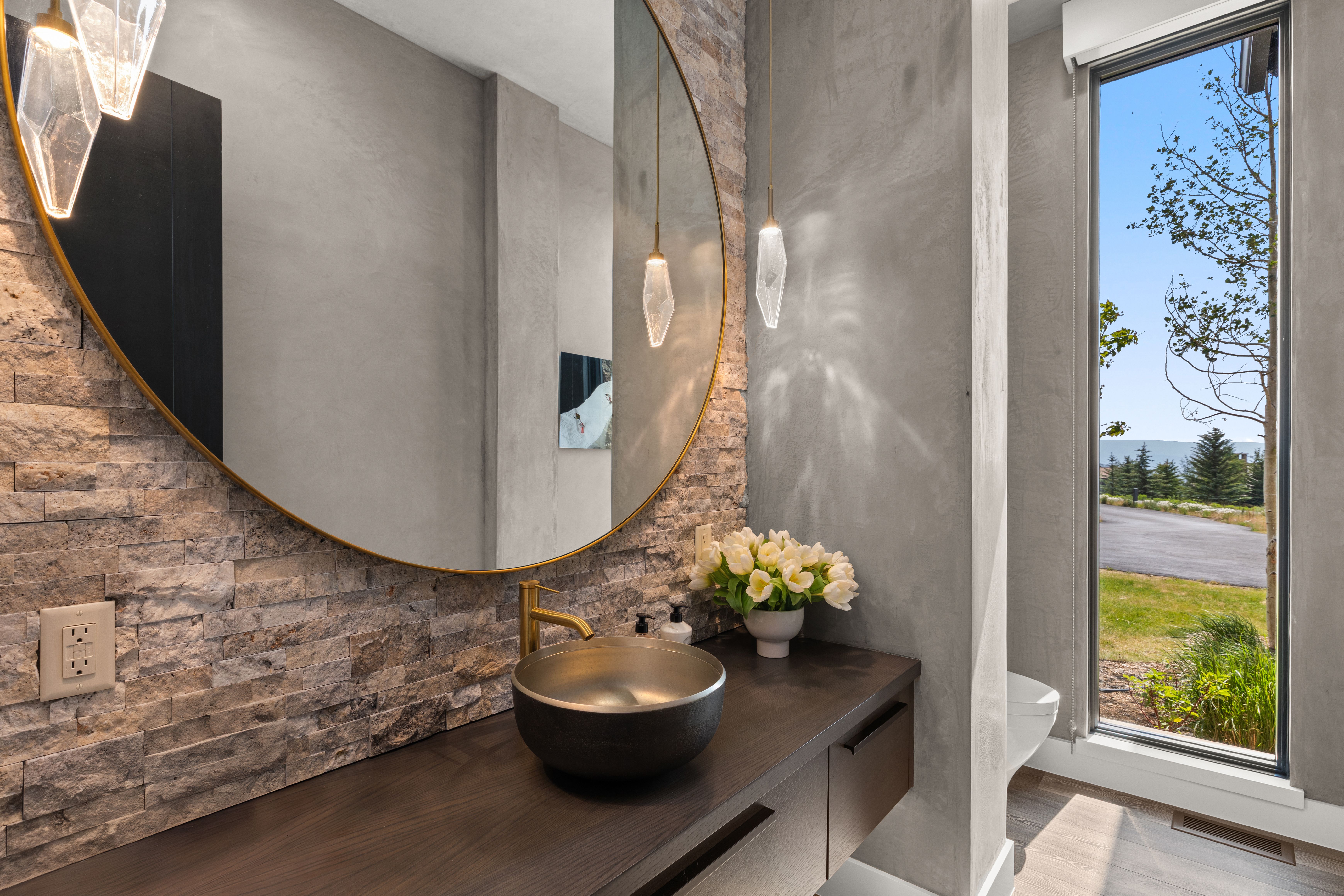  Designed to Embrace Both Grand Entertaining and Everyday Mountain Living - 物件實景
